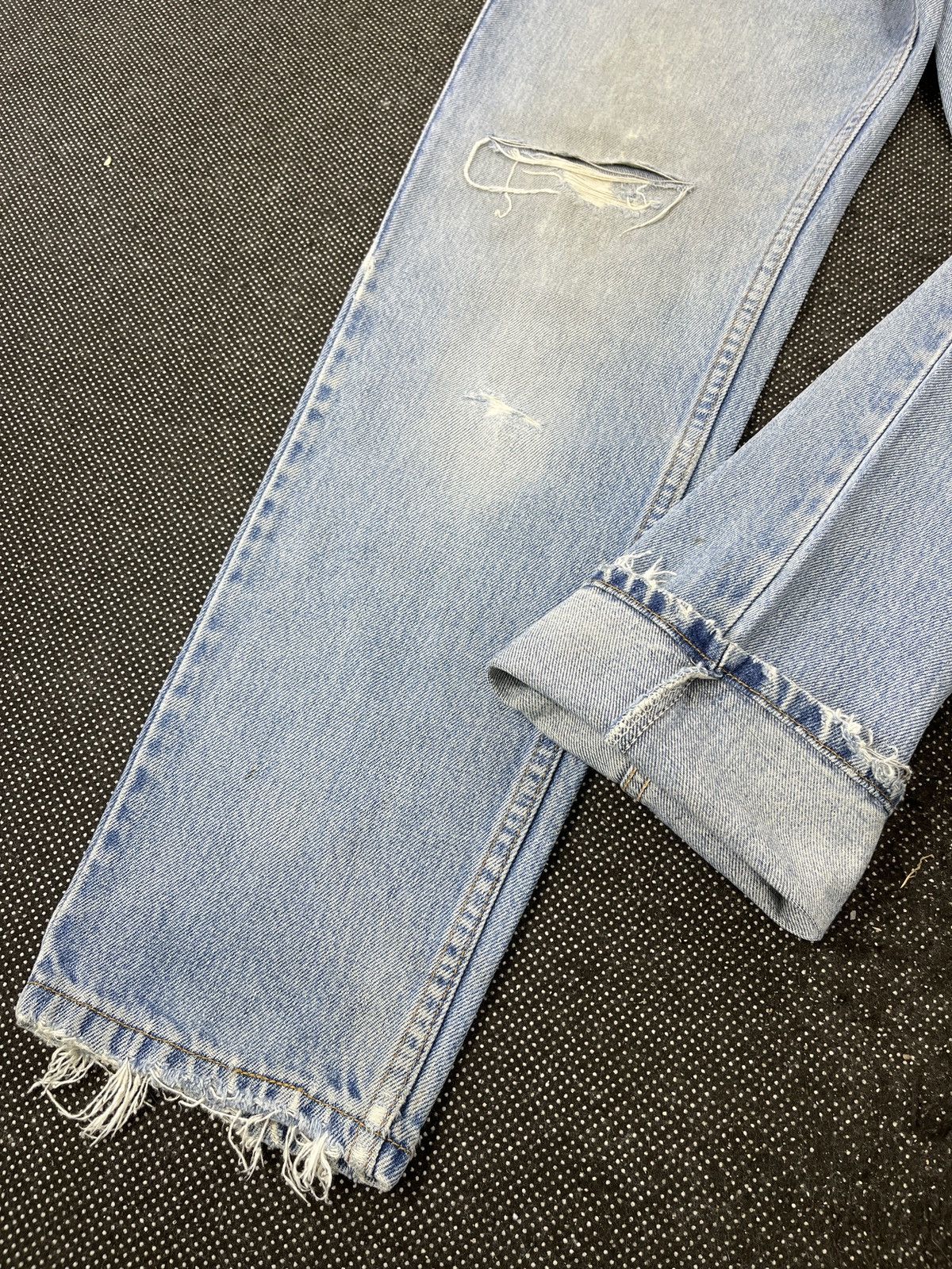 Levi's Vintage Levis 550 Distressed Jeans - J447 Size US 29 - 6 Thumbnail