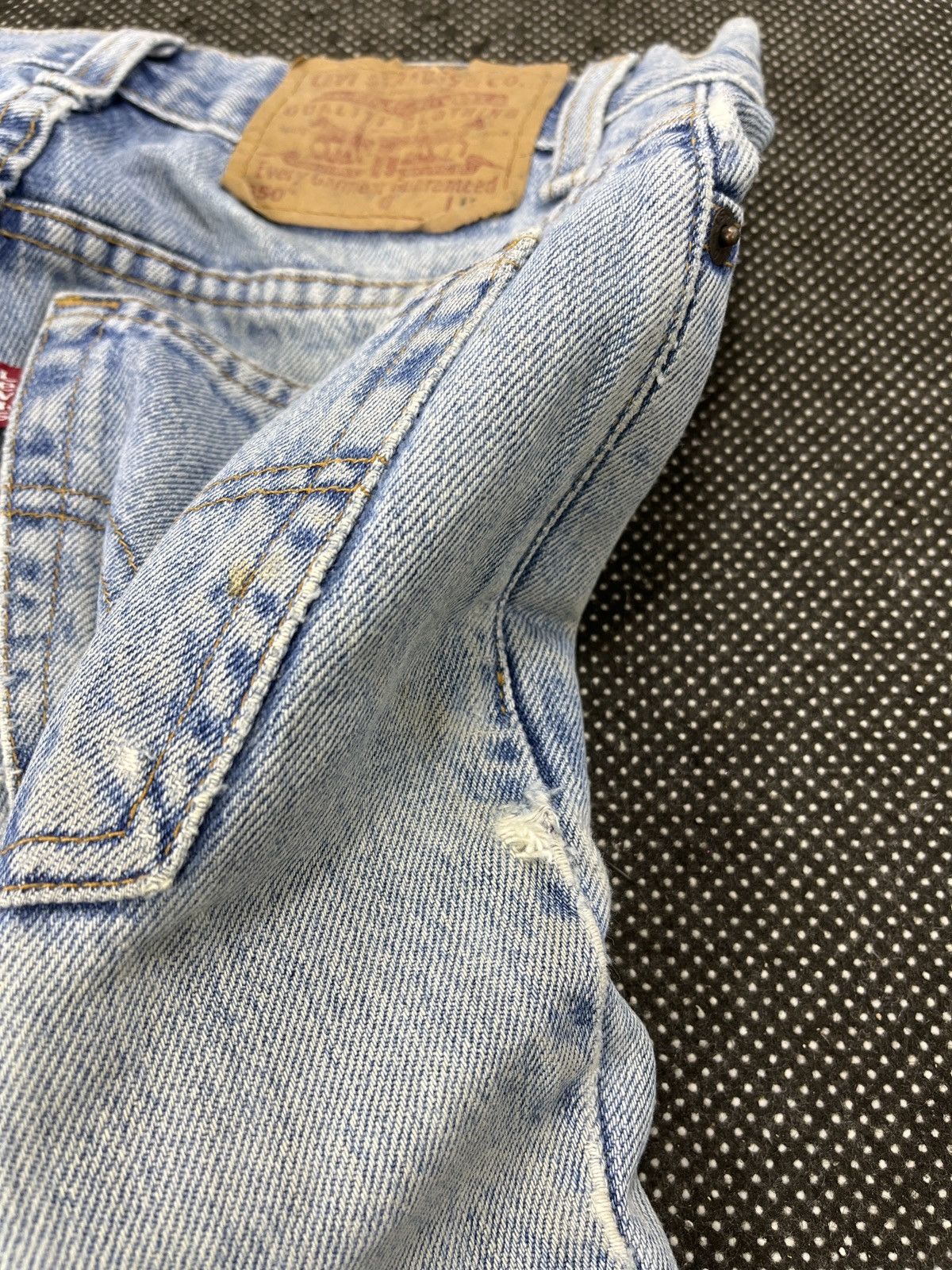 Levi's Vintage Levis 550 Distressed Jeans - J447 Size US 29 - 12 Thumbnail