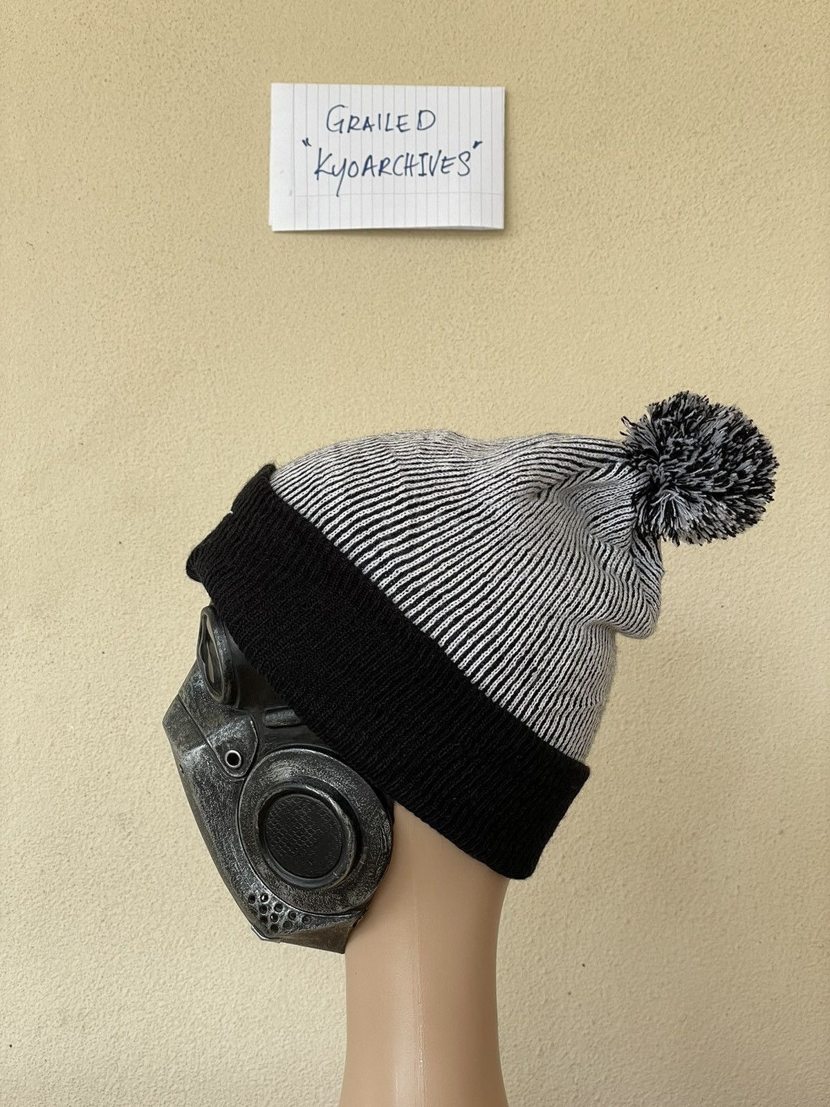 Nike Y2K NIKE BEANIE Size ONE SIZE - 2 Thumbnail