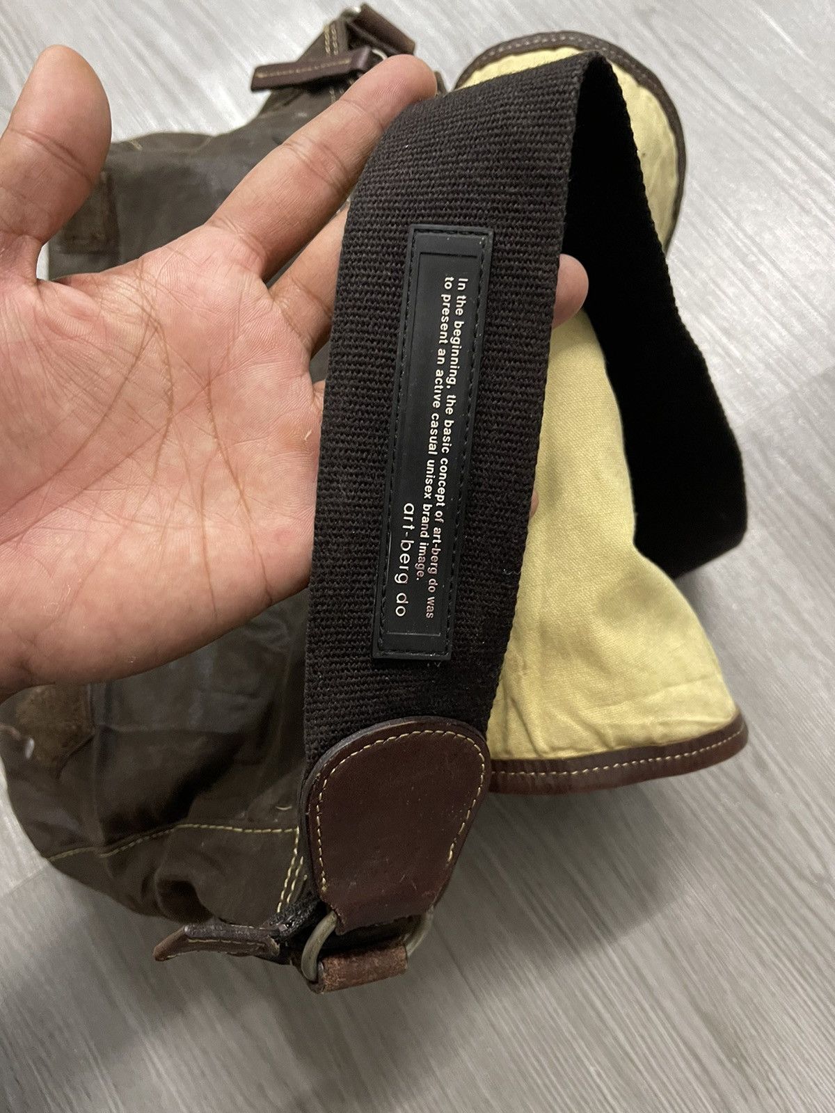 Japanese Brand Unisex🔥Art-berg do japan leather utilities crossbody bag Size ONE SIZE - 8 Thumbnail