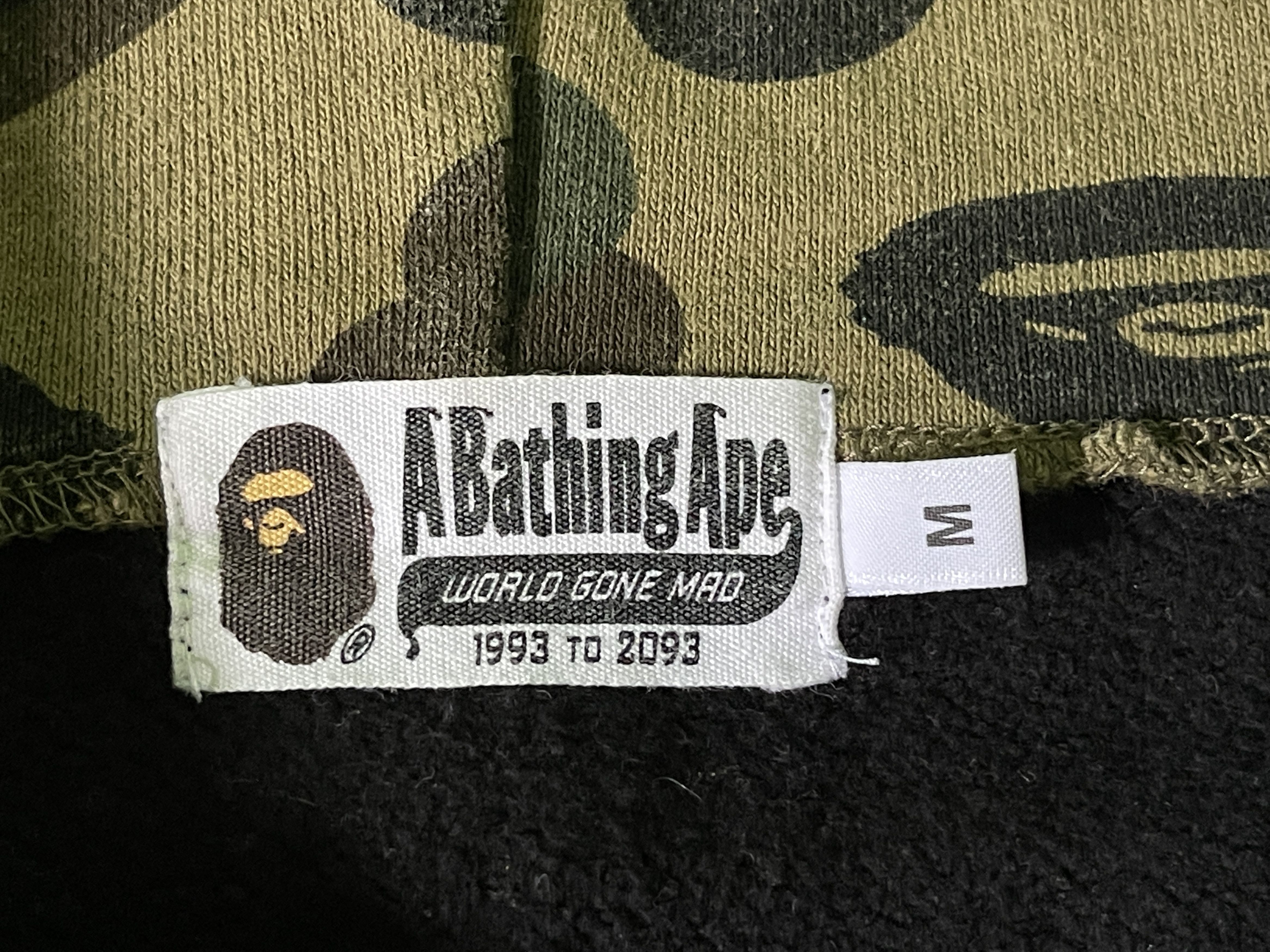 Bape 1st Camo Shark Sleeveless Hoodie Size US M / EU 48-50 / 2 - 9 Thumbnail