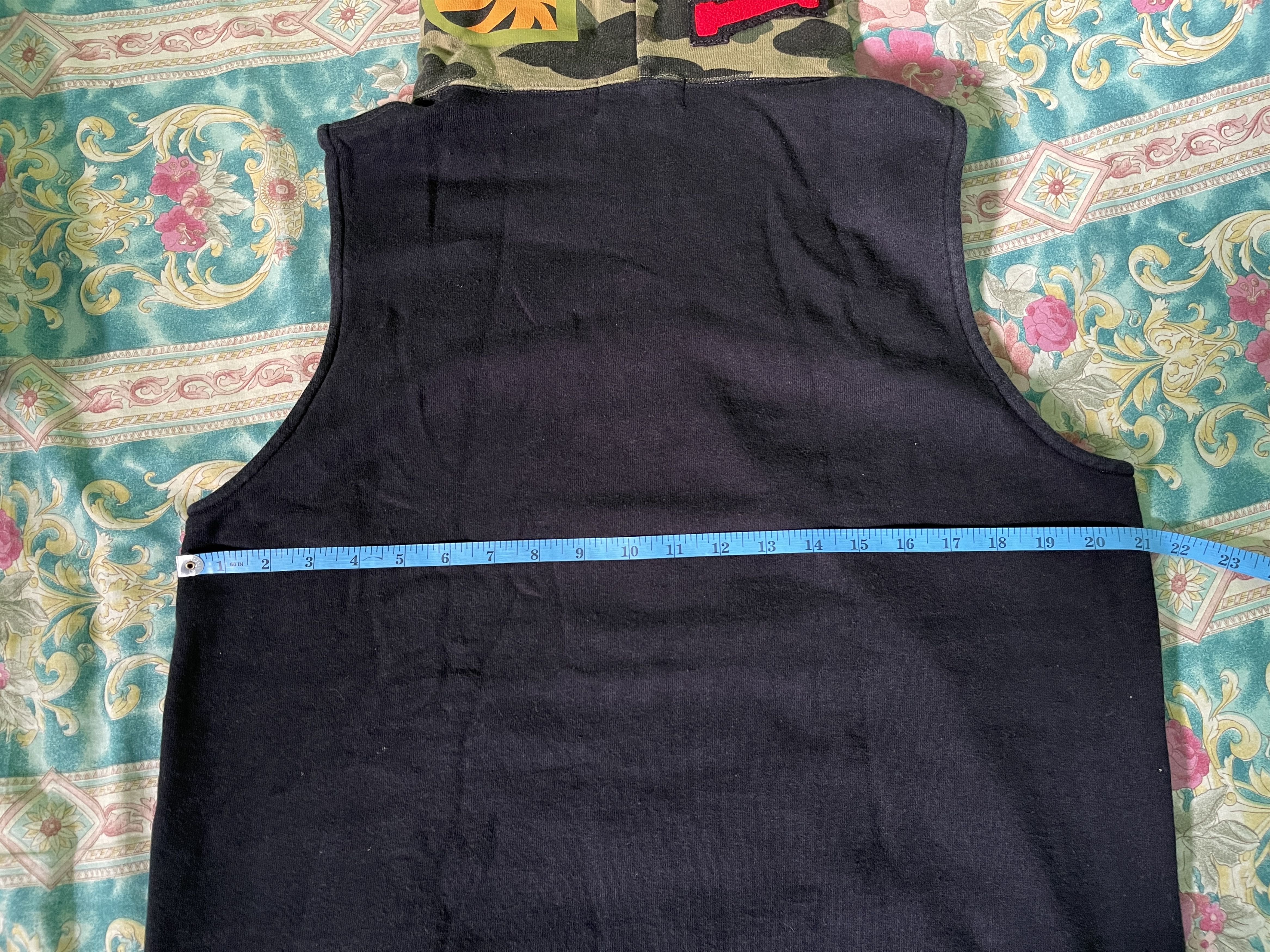 Bape 1st Camo Shark Sleeveless Hoodie Size US M / EU 48-50 / 2 - 15 Thumbnail
