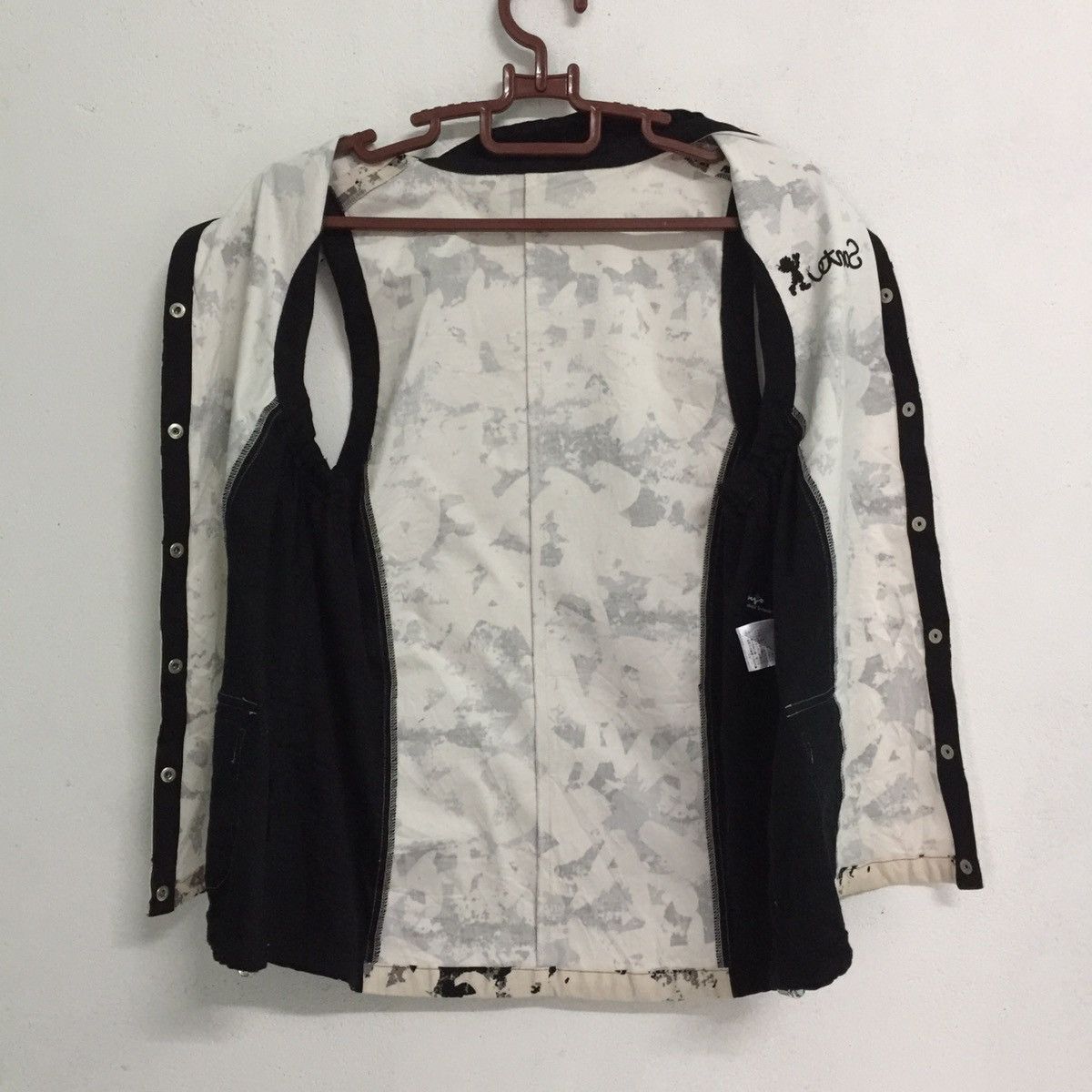 Japanese Brand Nice looking topys vest made in Japan Size US XS / EU 42 / 0 - 5 Thumbnail