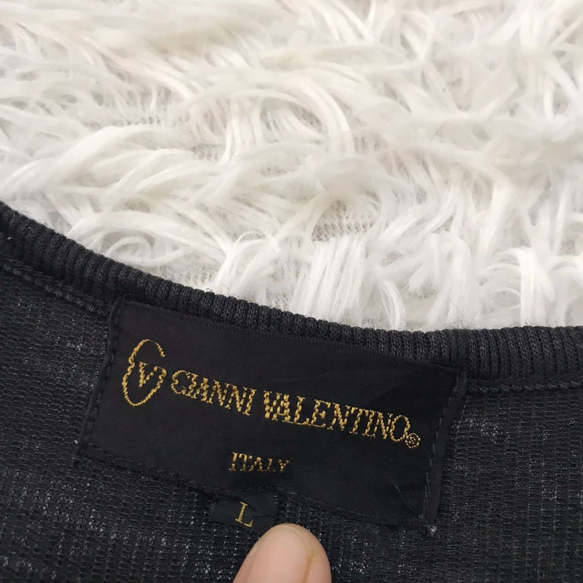 Japanese Brand Gianni Valentino tshirt made in Japan Size US L / EU 52-54 / 3 - 19 Thumbnail