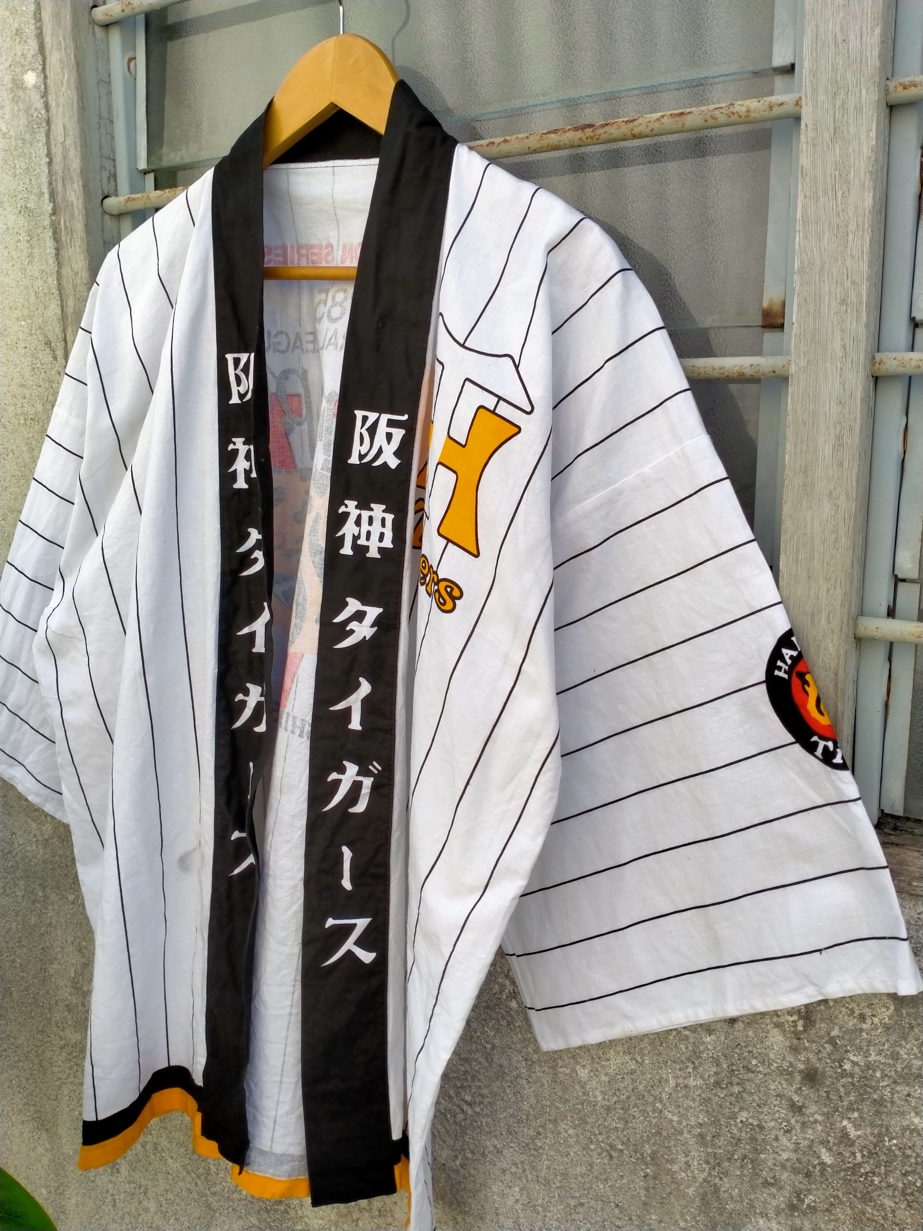 Japanese Brand × NBA × Vintage Japanese Baseball Hanshin Tigers Size US M / EU 48-50 / 2 - 3 Thumbnail