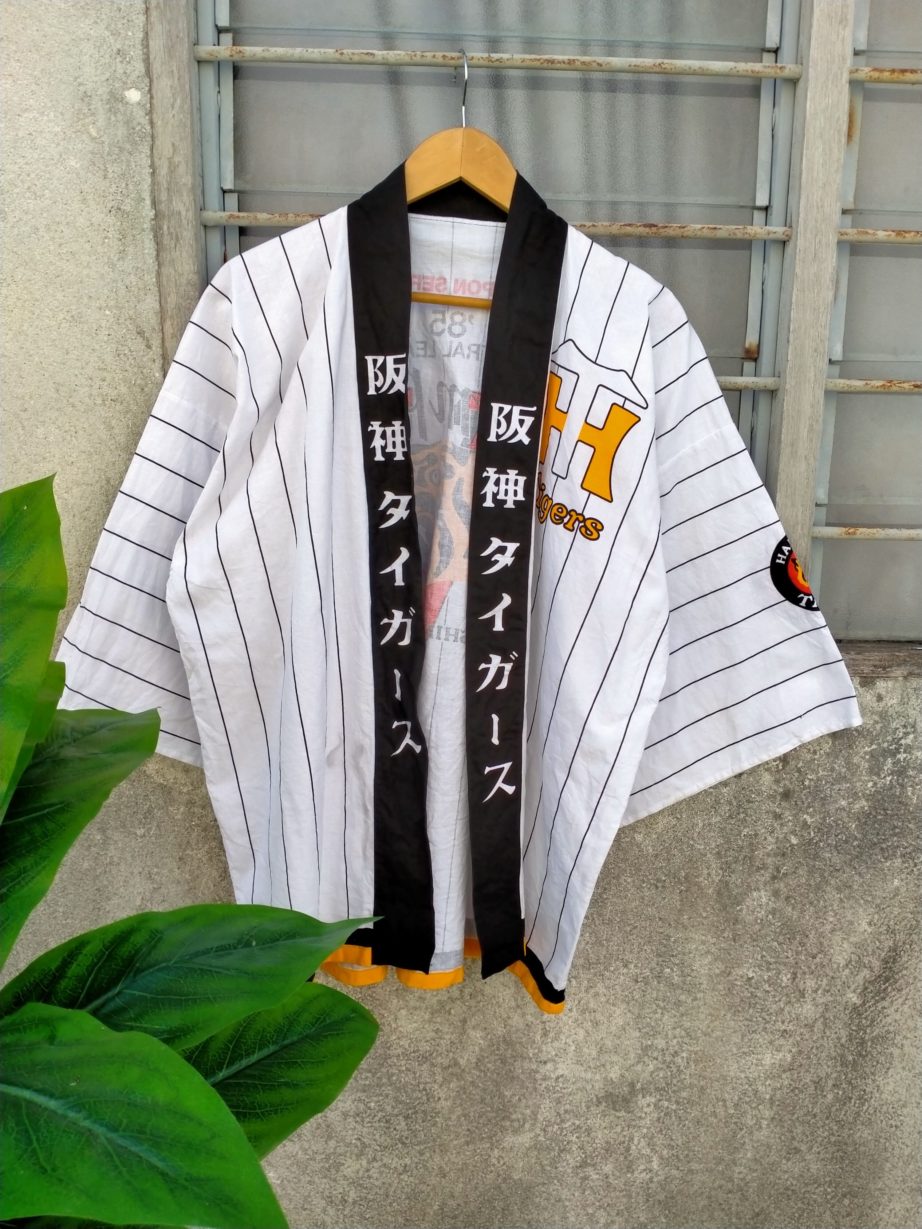 Japanese Brand × NBA × Vintage Japanese Baseball Hanshin Tigers Size US M / EU 48-50 / 2 - 2 Thumbnail