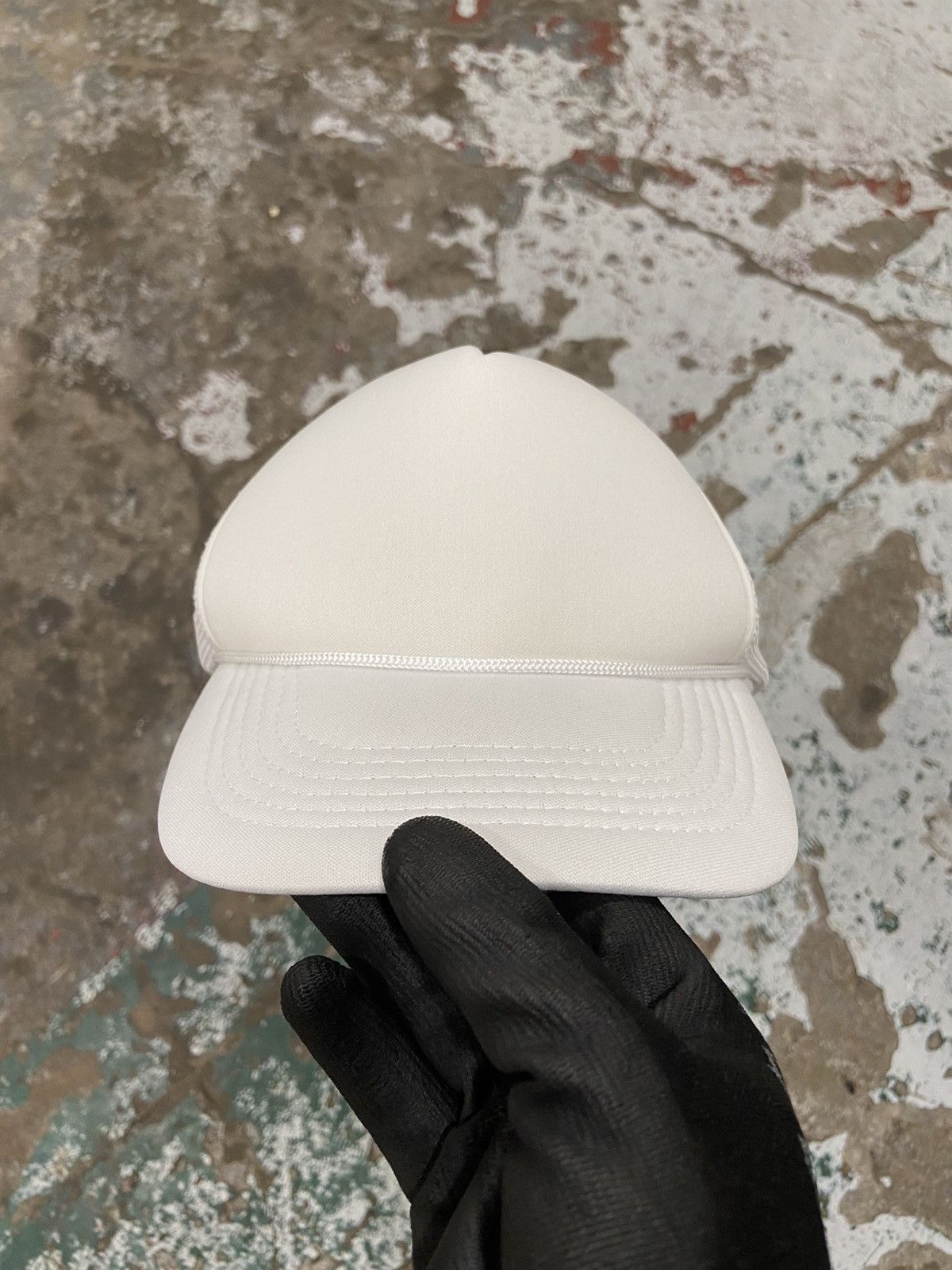 Vintage Vintage 1990s Blank White Trucker Hat Size ONE SIZE - 1 Thumbnail
