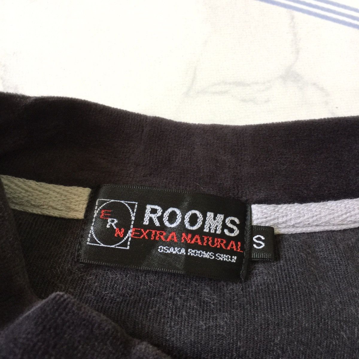 Japanese Brand Rooms jeans sweatshirt Size US S / EU 44-46 / 1 - 5 Thumbnail