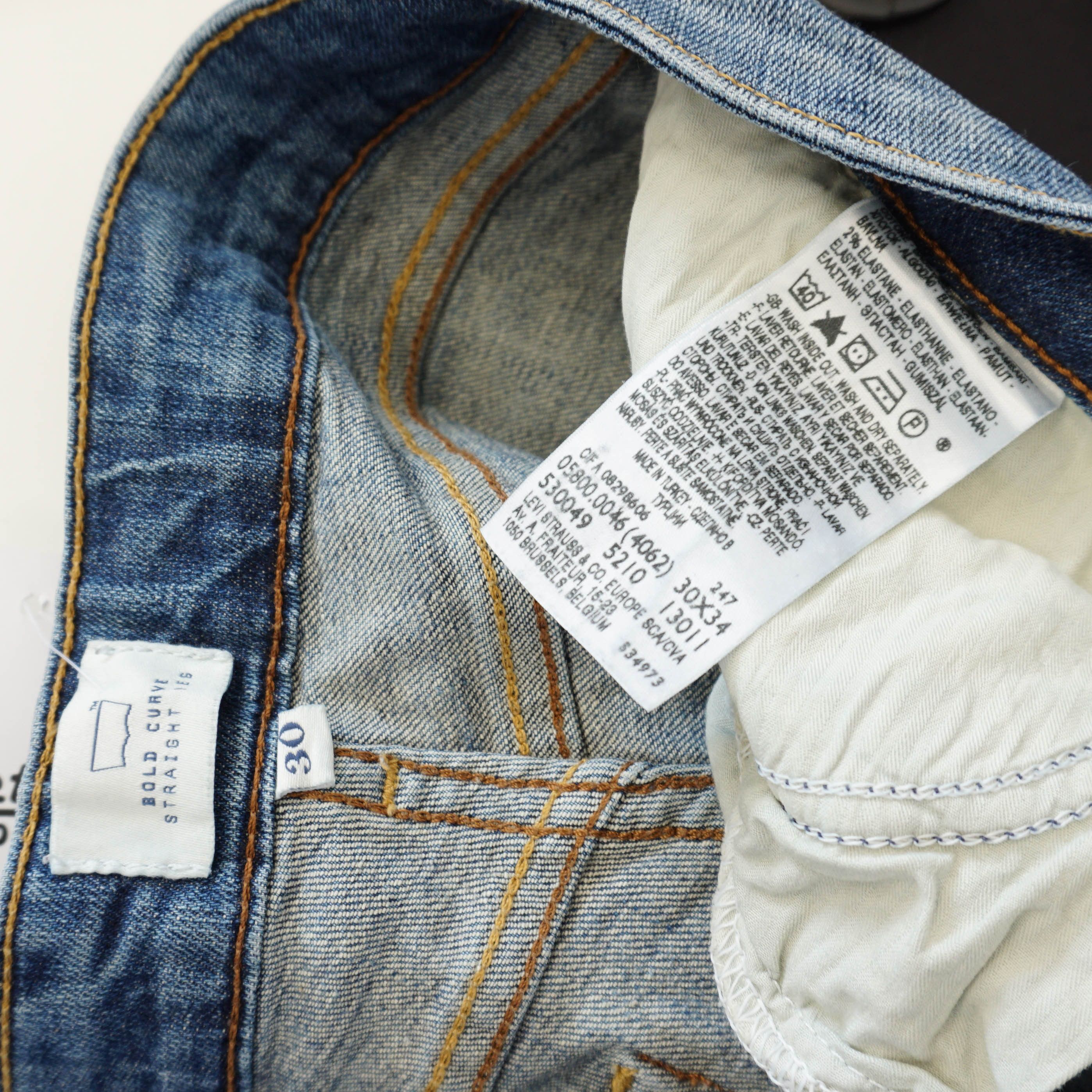 Levi's × Vintage Bold Curve Straight Leg Washed Jeans Size 30" / US 8 / IT 44 - 4 Thumbnail