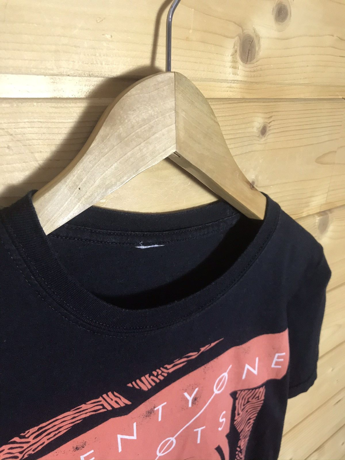 Band Tees Twenty One Pilots 2016 tour t-shirt Size US S / EU 44-46 / 1 - 4 Thumbnail
