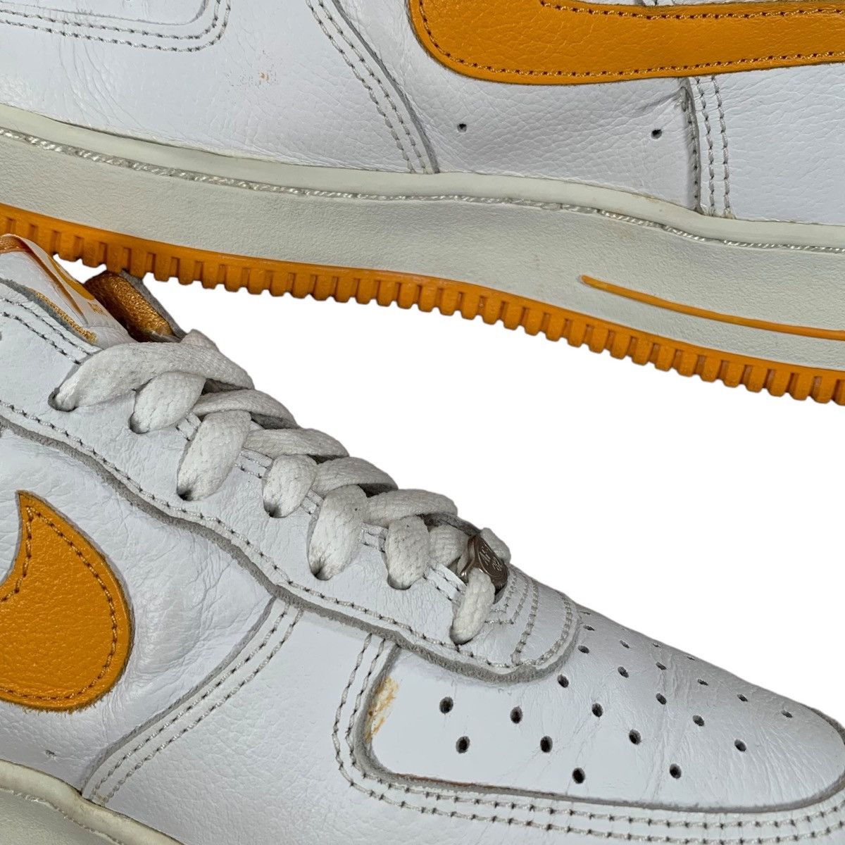 Vintage Vintage Nike Air Force 1 Low White Canyon Gold 2002 Sneakers Size US 7 / EU 40 - 3 Thumbnail