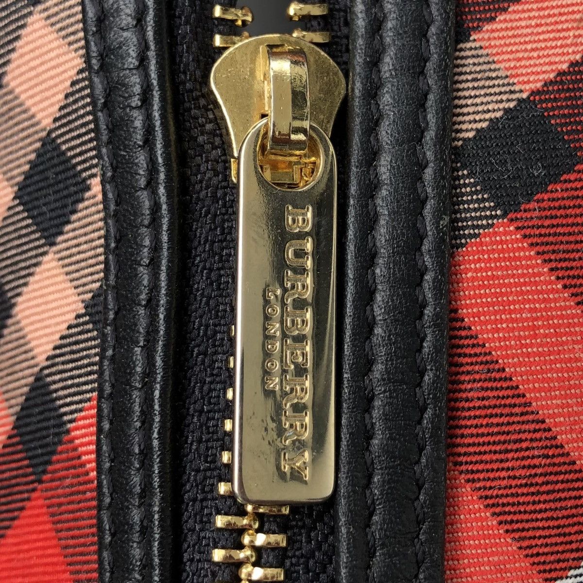 Burberry Burberry London Blue Label Checked Bowling Hand Leather Bag Size ONE SIZE - 16 Thumbnail