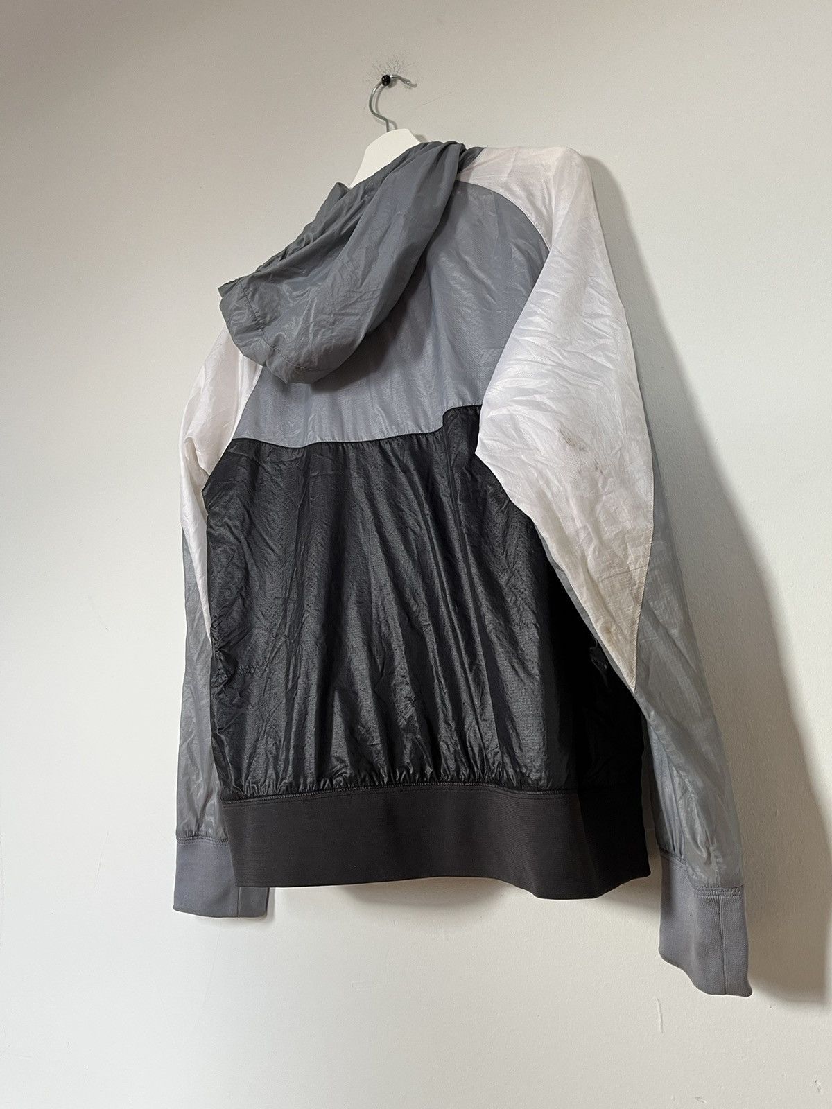 Nike Vintage Nike Windbreaker Y2K Size US L / EU 52-54 / 3 - 9 Thumbnail