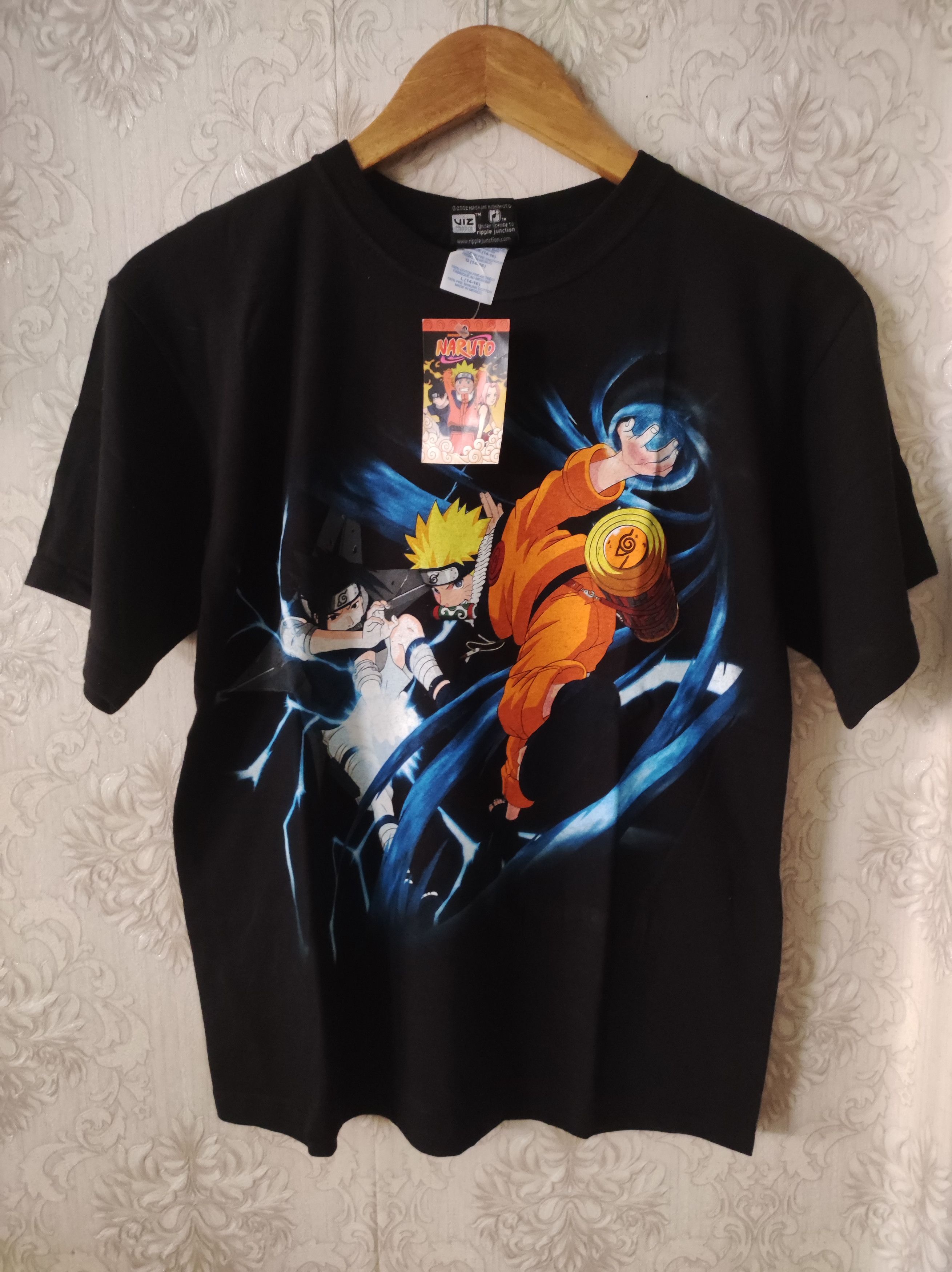 image of Anima x Vintage (Youth) Vintage Naruto Vs Sasuke T-Shirt in Black, Men's (Size Small)