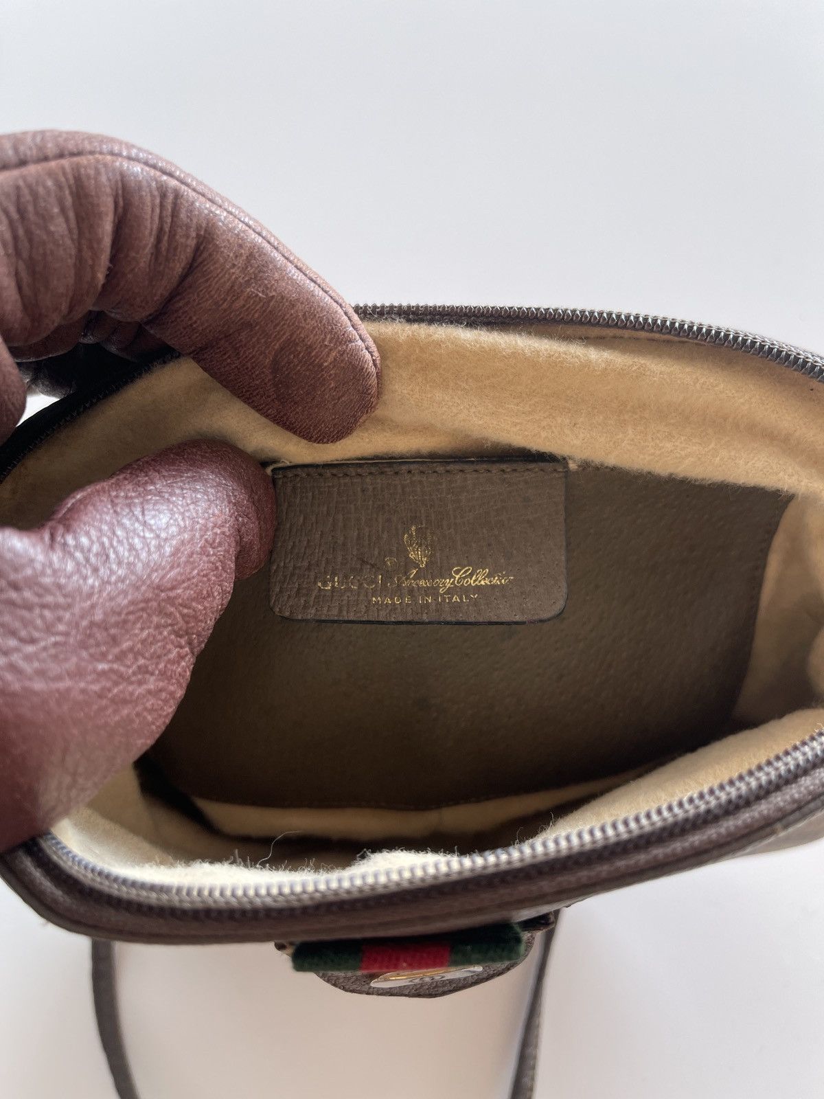Gucci Vintage Gucci Sherry Line Crossbody Bag Size ONE SIZE - 14 Thumbnail