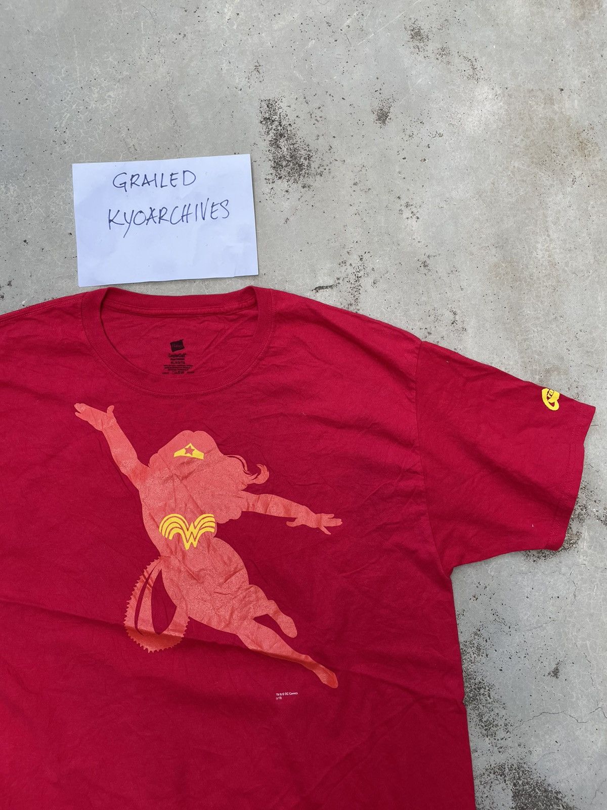 DC Comics WONDER WOMAN TEE Size US XL / EU 56 / 4 - 2 Thumbnail