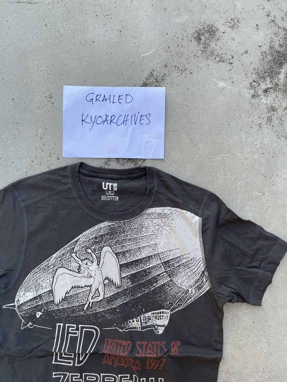 Led Zeppelin × Uniqlo LED ZEPPELIN TEE Size US M / EU 48-50 / 2 - 2 Thumbnail