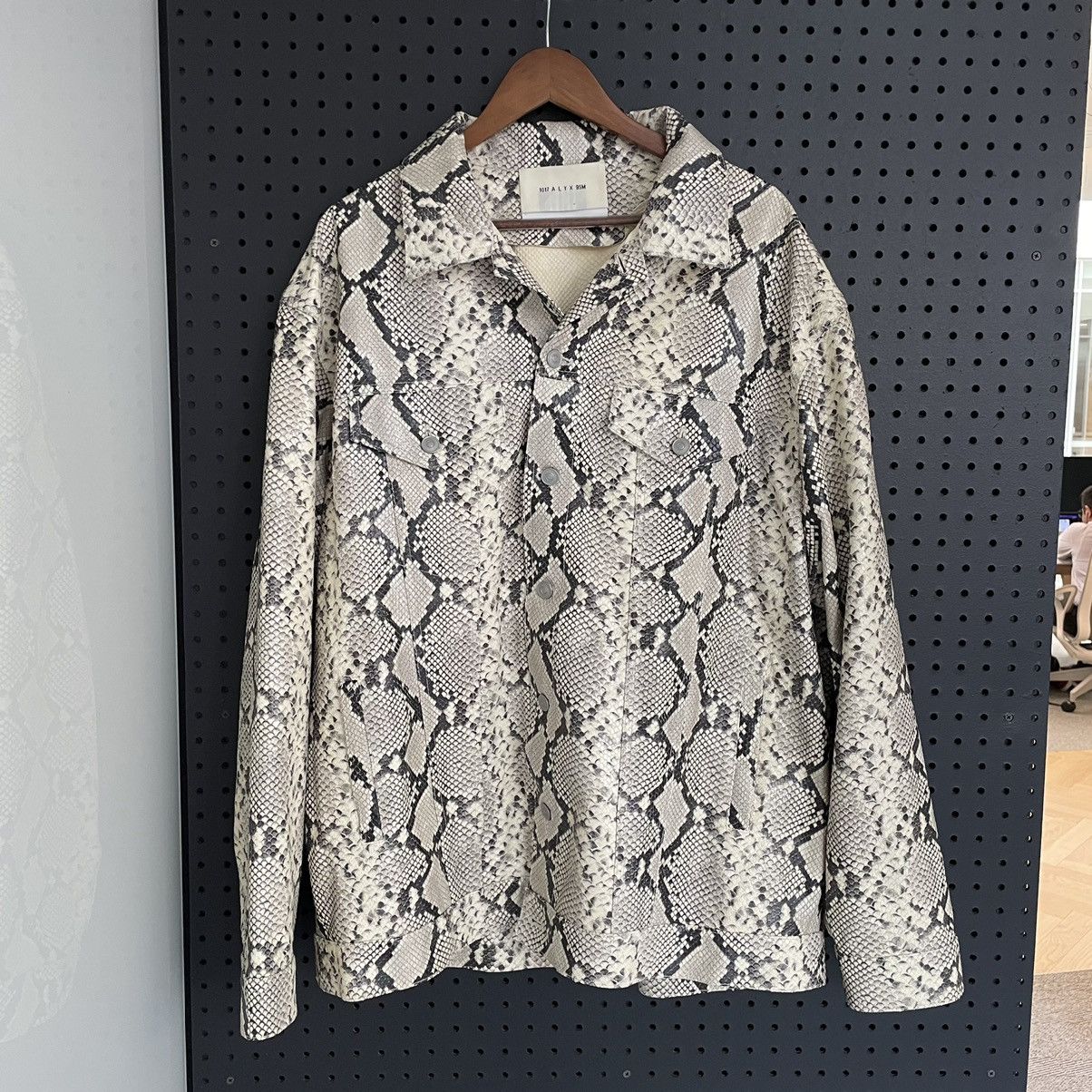 Alyx $2915 Alyx Snakeskin Embossed Leather Jacket, M-L Size US L / EU 52-54 / 3 - 2 Thumbnail