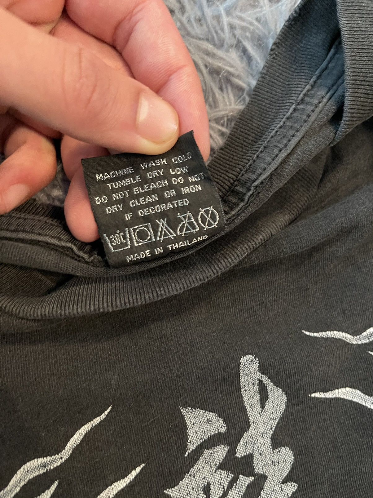 Japanese Brand × Vintage ☯️🐲Ying Yang in dragons hand 90s vtg Japanese style t-shirt Size US L / EU 52-54 / 3 - 9 Thumbnail