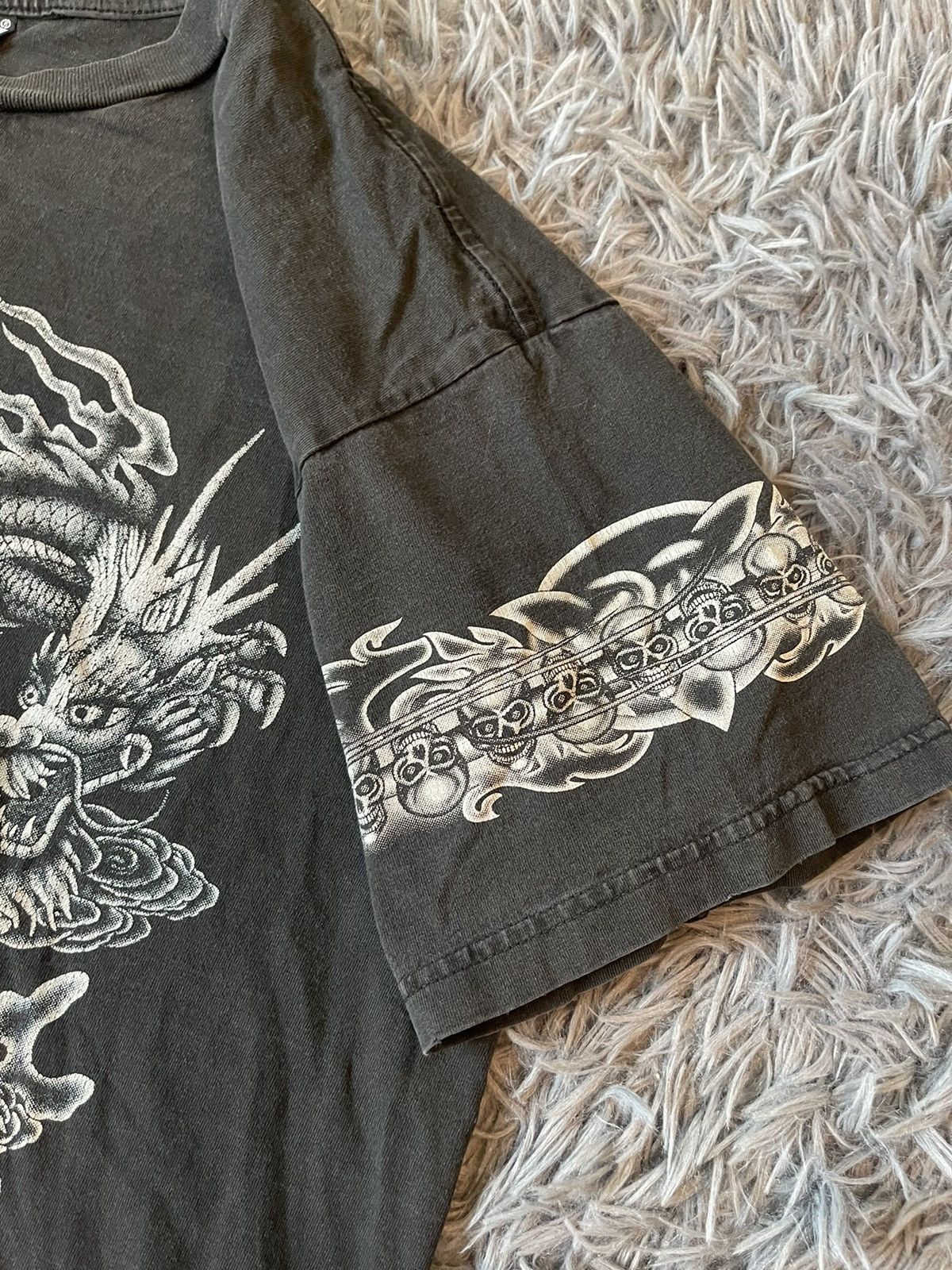 Japanese Brand × Vintage ☯️🐲Ying Yang in dragons hand 90s vtg Japanese style t-shirt Size US L / EU 52-54 / 3 - 5 Thumbnail