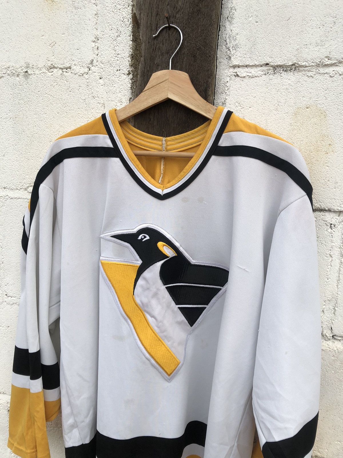 NHL Vintage CCM Penguins NHL Jersey Size US L / EU 52-54 / 3 - 3 Thumbnail