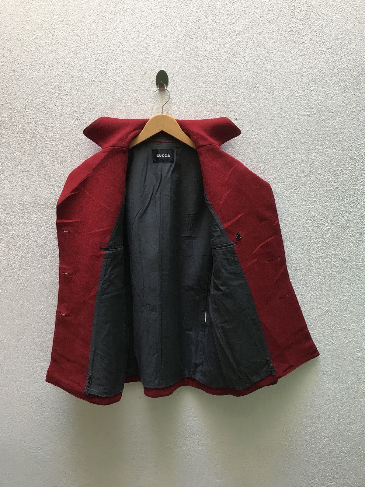 CABANE de ZUCCa × Issey Miyake × Japanese Brand 🔥FINAL DROP🔥 RED ZUCCA PEACOAT BUTTON MADE IN JAPAN Size US L / EU 52-54 / 3 - 5 Thumbnail