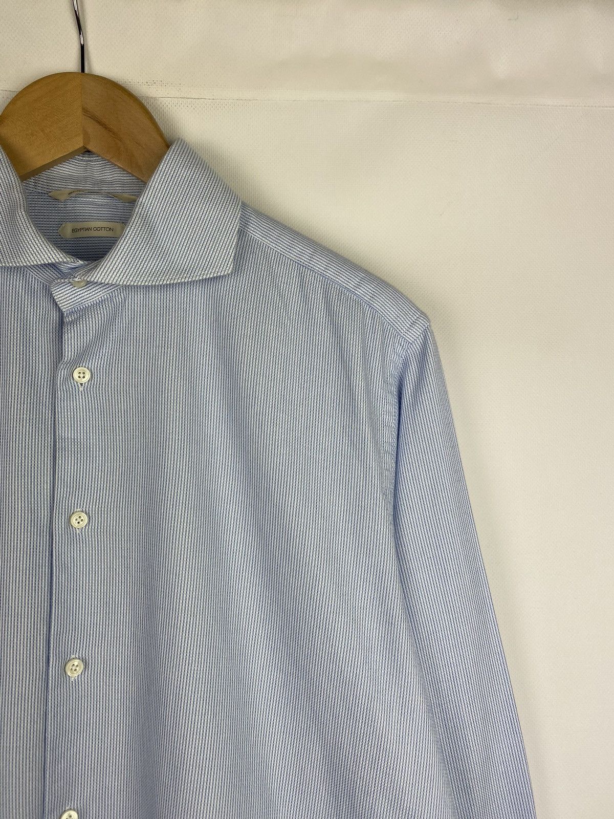 Suitsupply Suitsupply Egyptian Cotton men’s long sleeve button up shirt Size US L / EU 52-54 / 3 - 3 Thumbnail