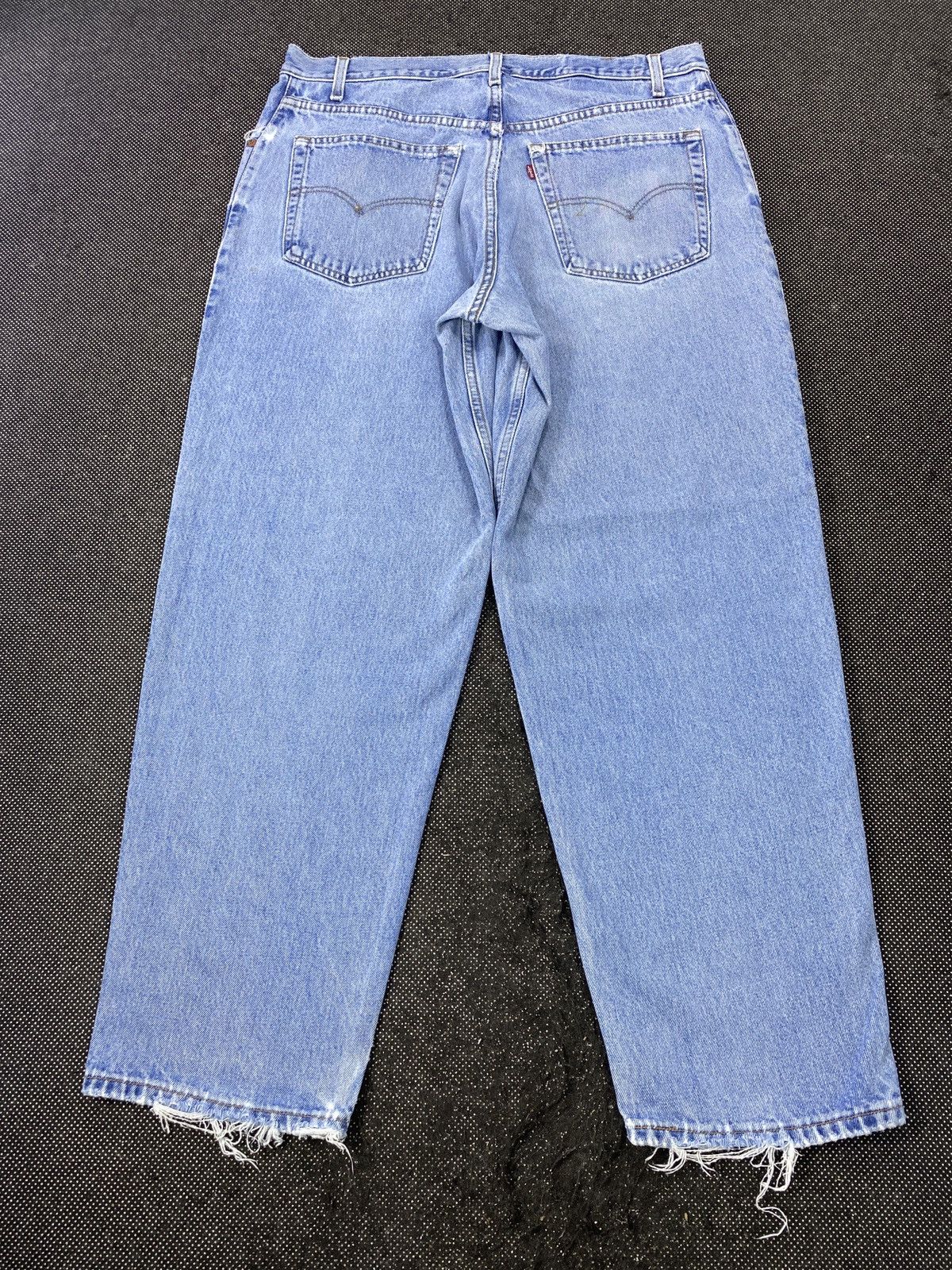 Levi's VINTAGE LEVI'S 570 BAGGY FIT BLUE WASH JEANS - J500 Size US 37 - 4 Thumbnail