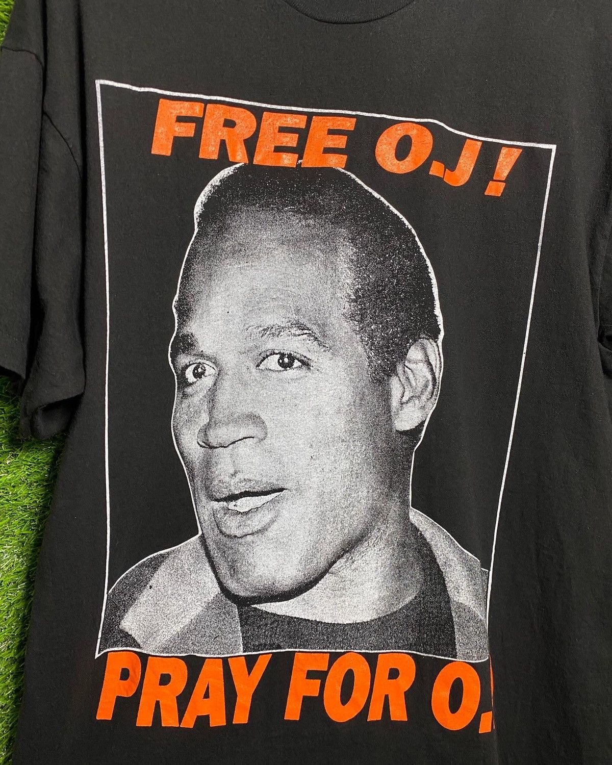 Rap Tees 💥Vintage OJ Simpson Free OJ Pray For OJ 90s Rap Tee T-Shirt Size US XL / EU 56 / 4 - 4 Thumbnail