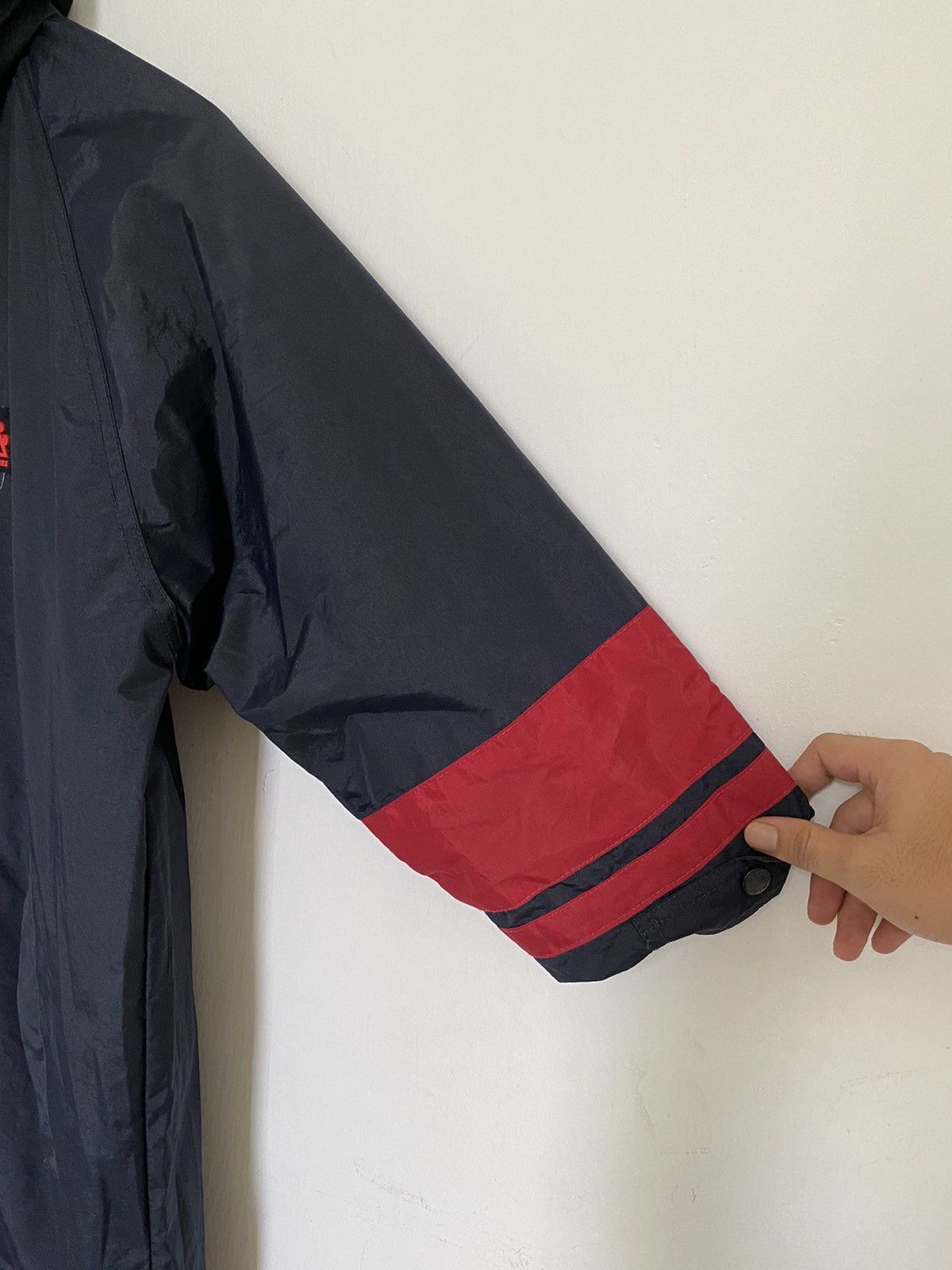 Disney × Japanese Brand × Mickey Mouse OFFER🔥Vintage Mickey Outdoors Big Logo By Logos Long Jacket Size US L / EU 52-54 / 3 - 6 Thumbnail