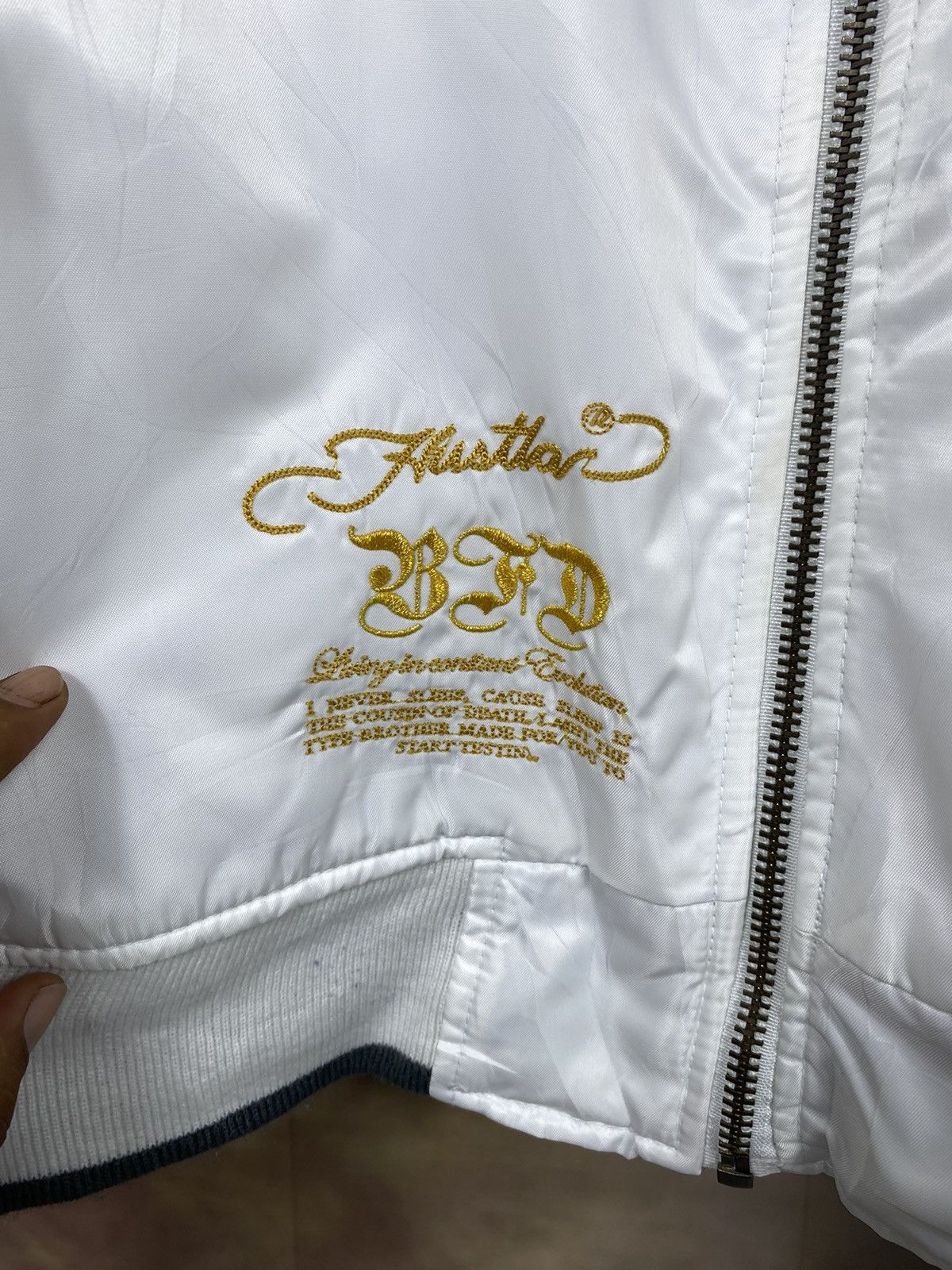 Japanese Brand Vintage Embroidered Tiger Bomber Puffer Jacket Size US XXL / EU 58 / 5 - 9 Thumbnail