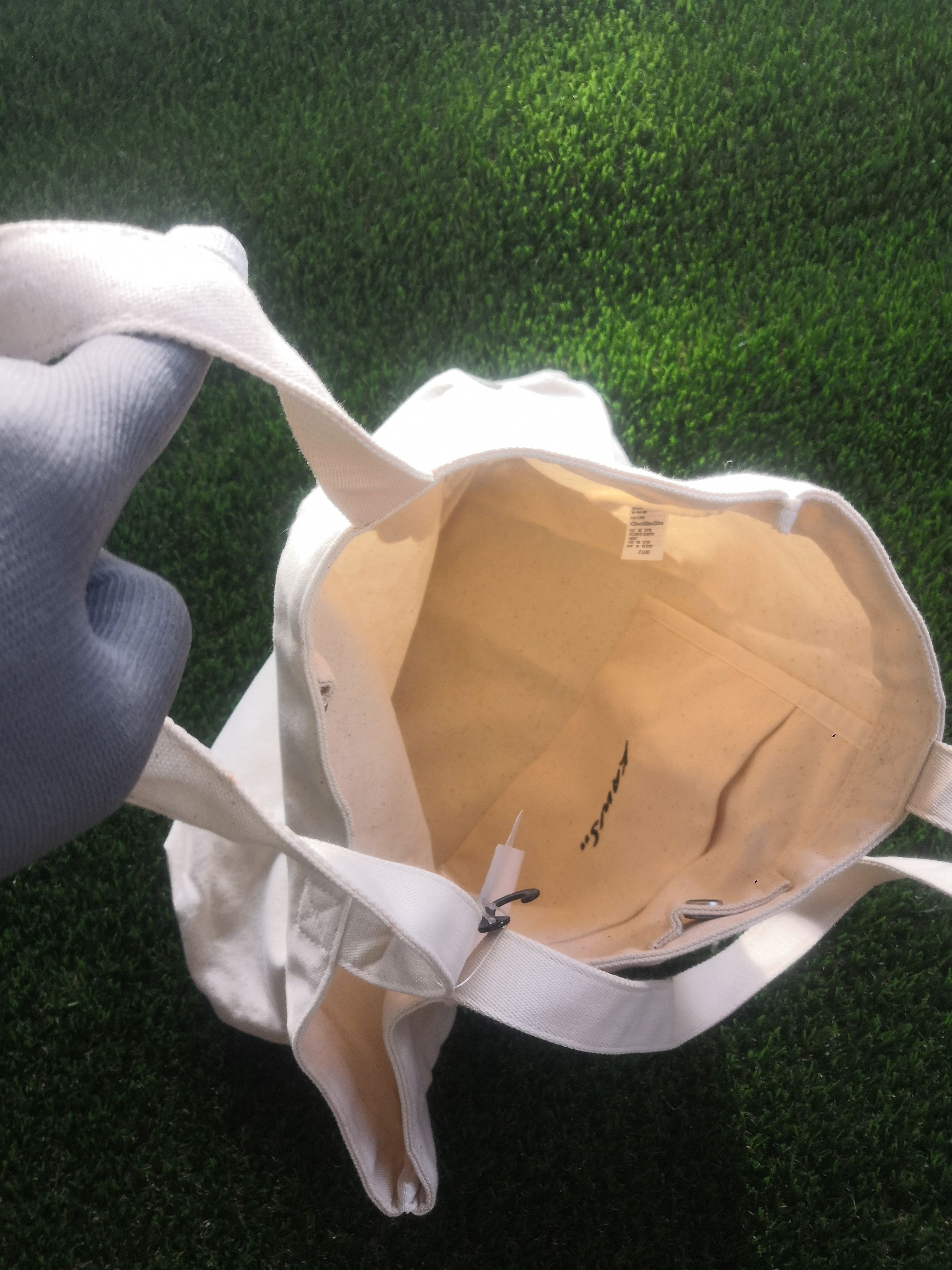 Designer KAWS JAPAN DESIGNER TOTE BAG OFF WHITE ORIGINALFAKE Size ONE SIZE - 2 Thumbnail