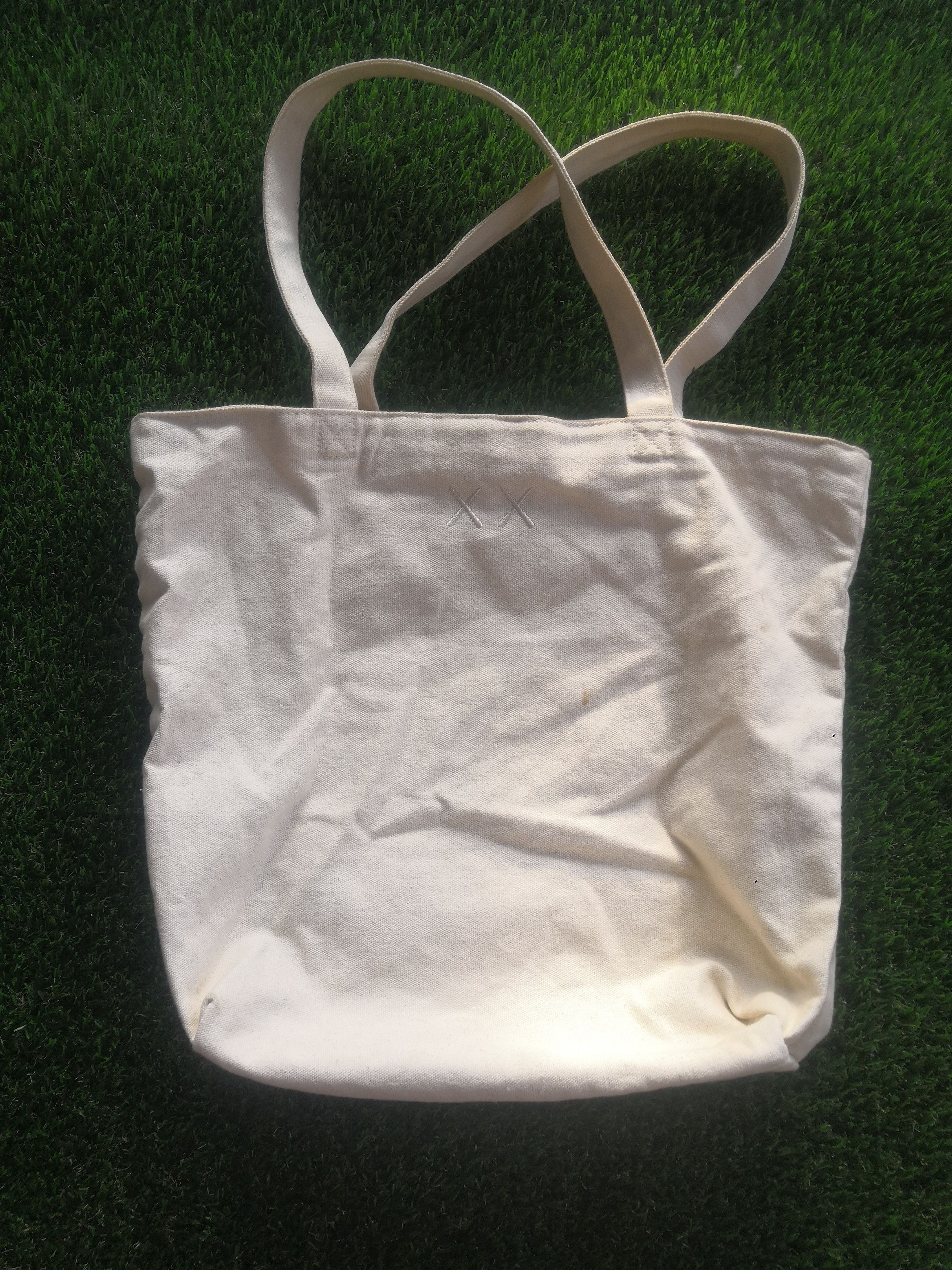 Designer KAWS JAPAN DESIGNER TOTE BAG OFF WHITE ORIGINALFAKE Size ONE SIZE - 2 Thumbnail