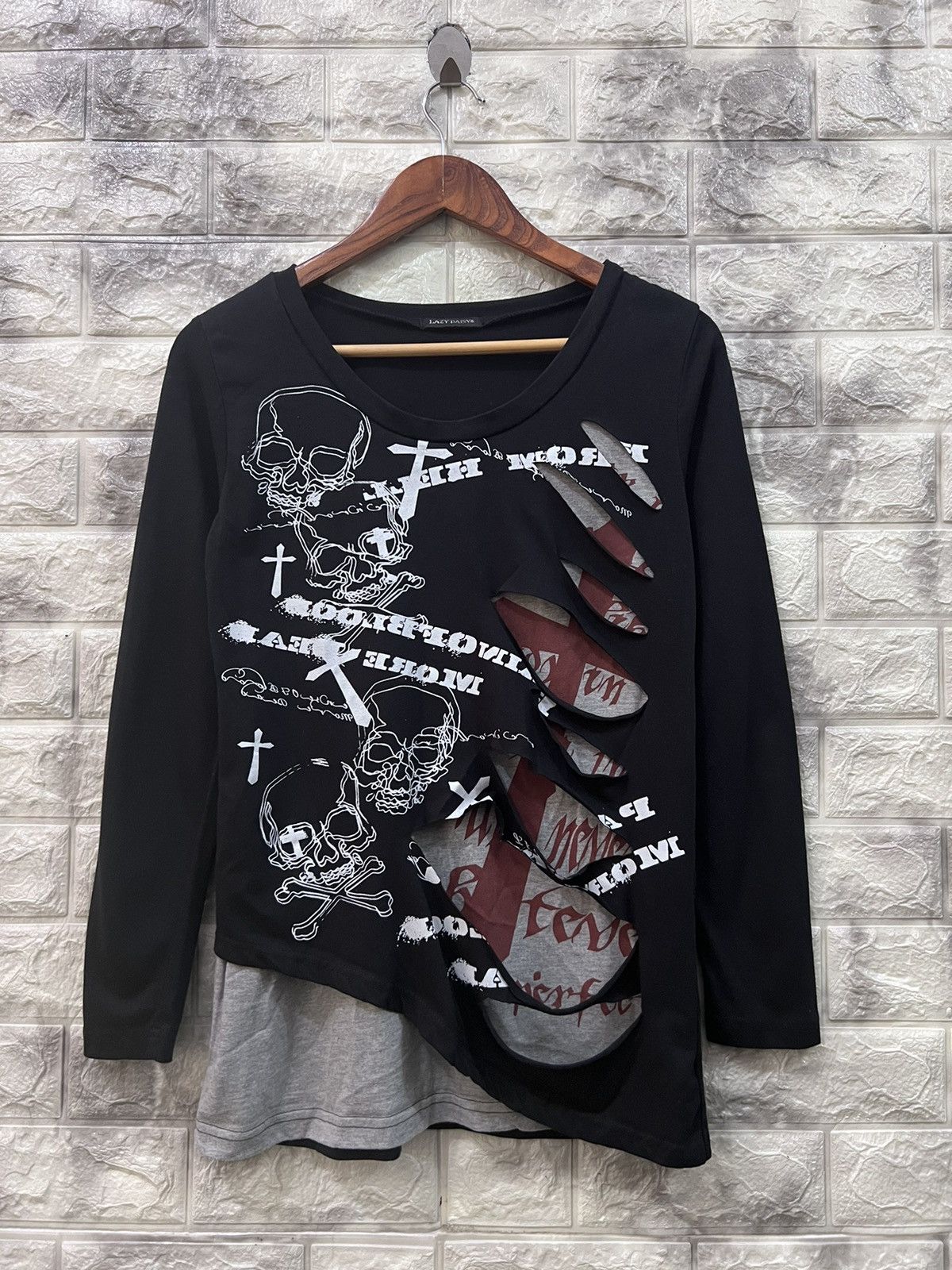 image of Vintage Lazy Daisy Shirt in Black, Men's (Size Medium)