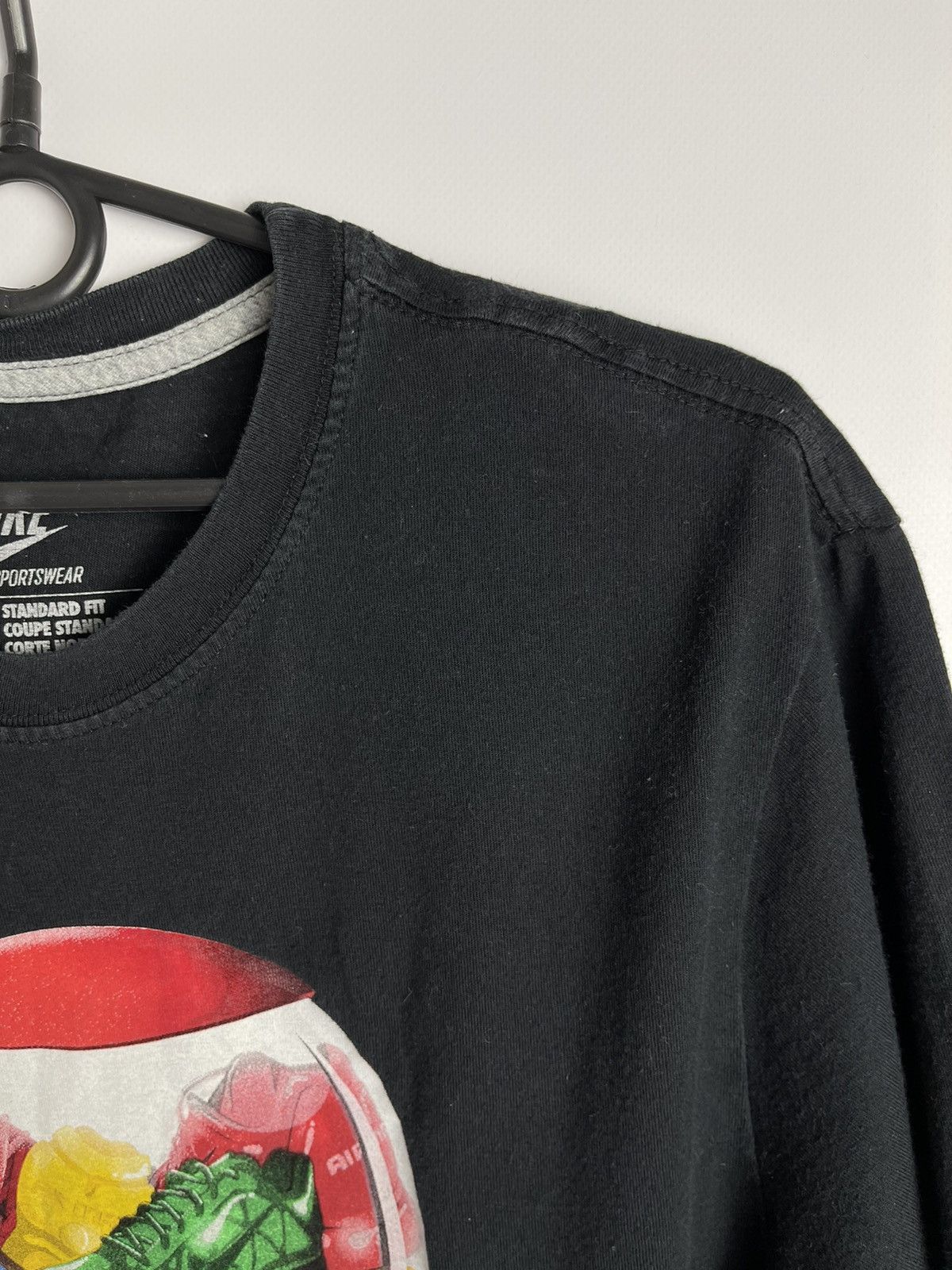 Nike × Vintage Nike vintage tee t-shirt chewing soccer football machine Size US L / EU 52-54 / 3 - 12 Thumbnail