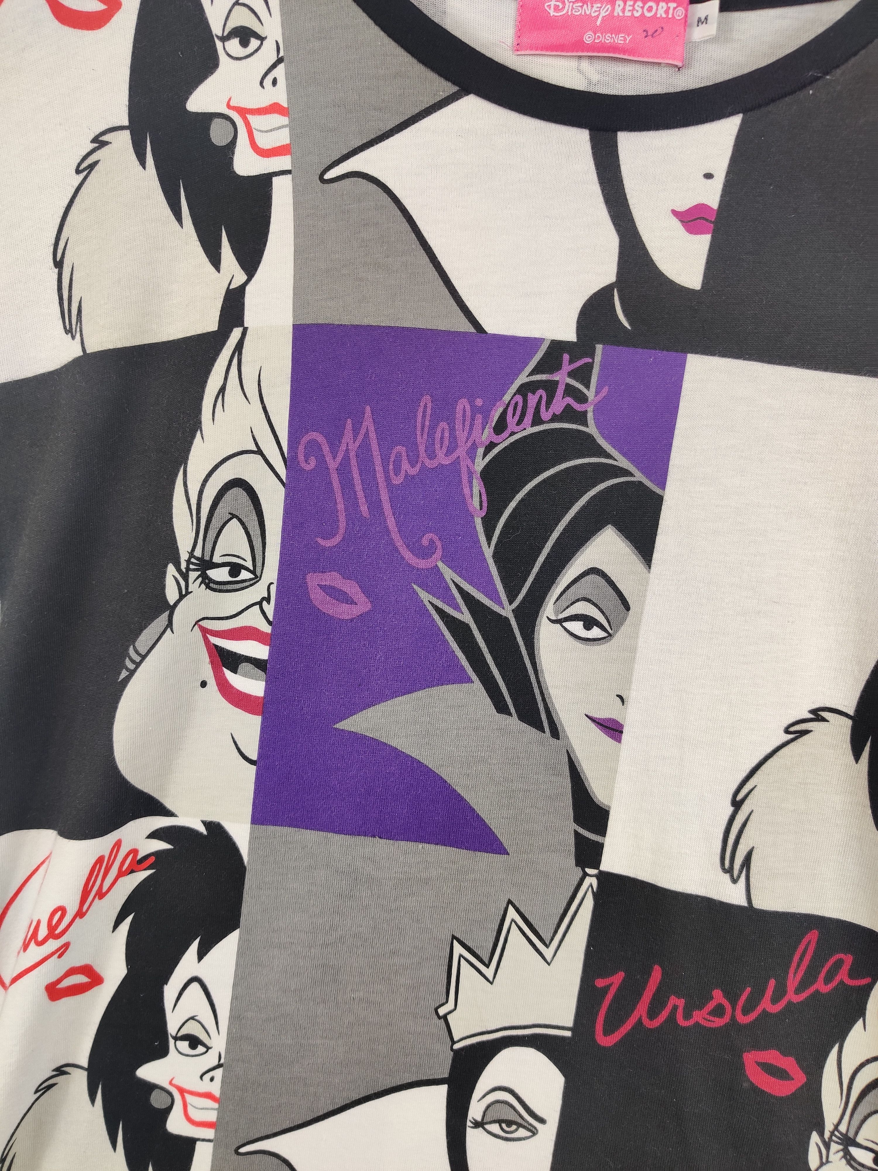 Disney Vintage Disney Resort Villians Overprint Movie Tee Tshirt Size US M / EU 48-50 / 2 - 3 Thumbnail