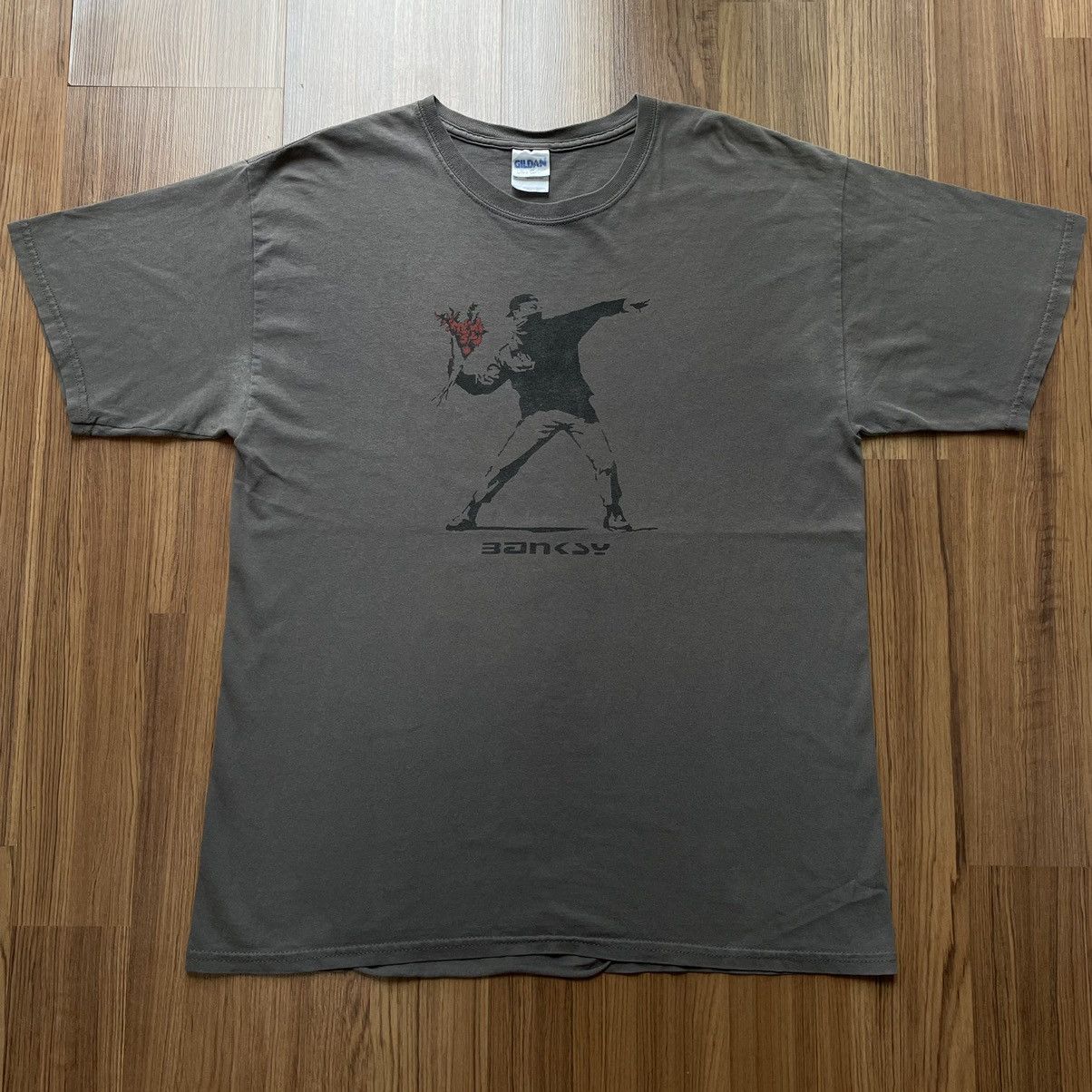 Vintage Banksy The Flower Thrower street art artist graffiti Size US L / EU 52-54 / 3 - 2 Thumbnail