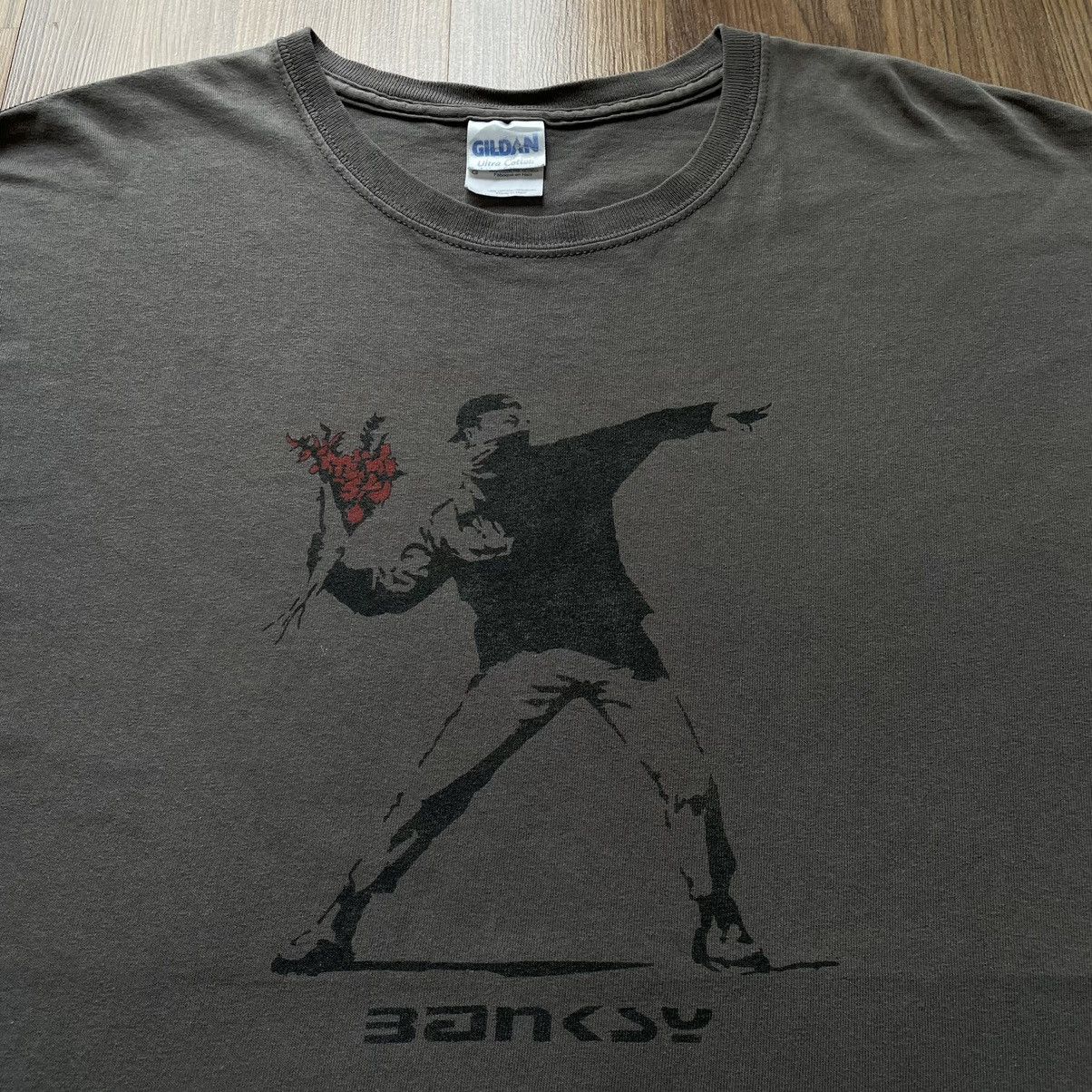 Vintage Banksy The Flower Thrower street art artist graffiti Size US L / EU 52-54 / 3 - 1 Thumbnail