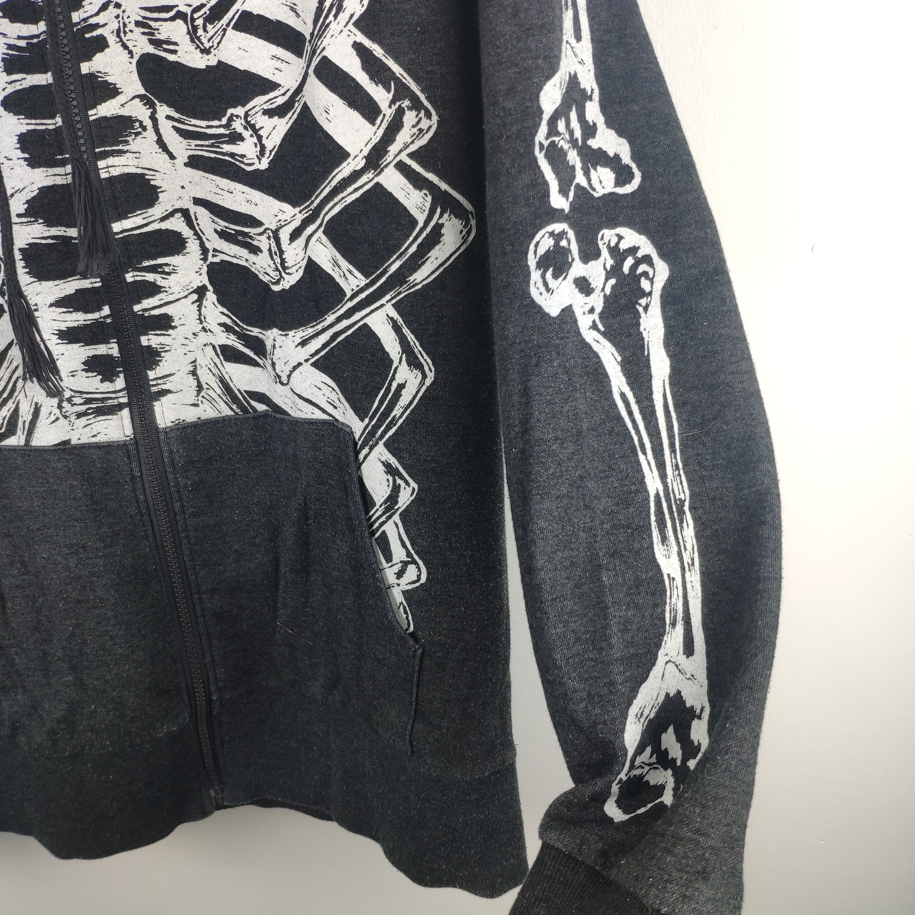 Japanese Brand × Vintage Vintage Hooded Jacket Skeleton Inspired Kanye West Size US S / EU 44-46 / 1 - 3 Thumbnail
