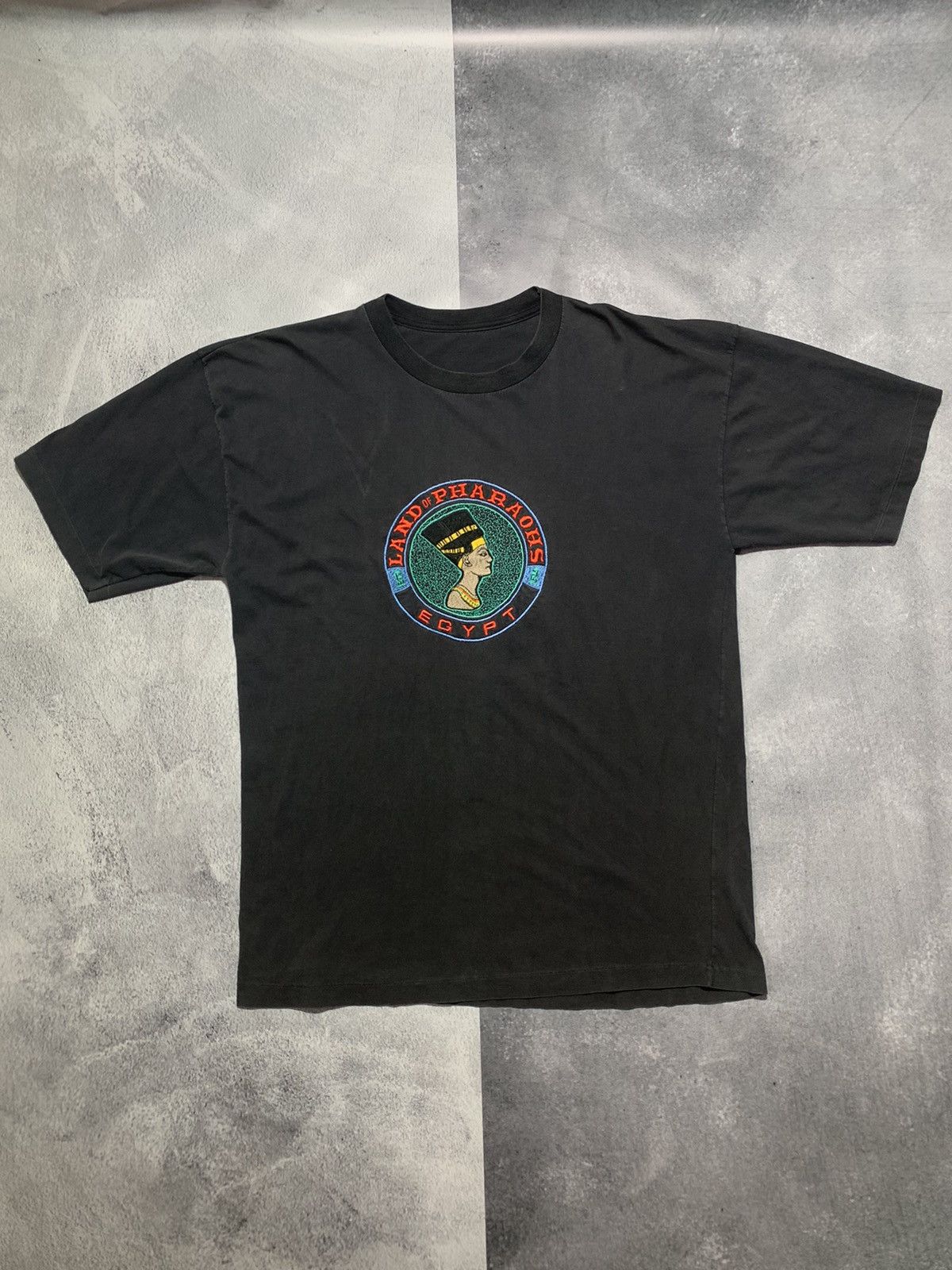 Japanese Brand × Vintage Vintage 90s Land of Pharaohs Egypt tee big logo size XL Size US XL / EU 56 / 4 - 1 Thumbnail