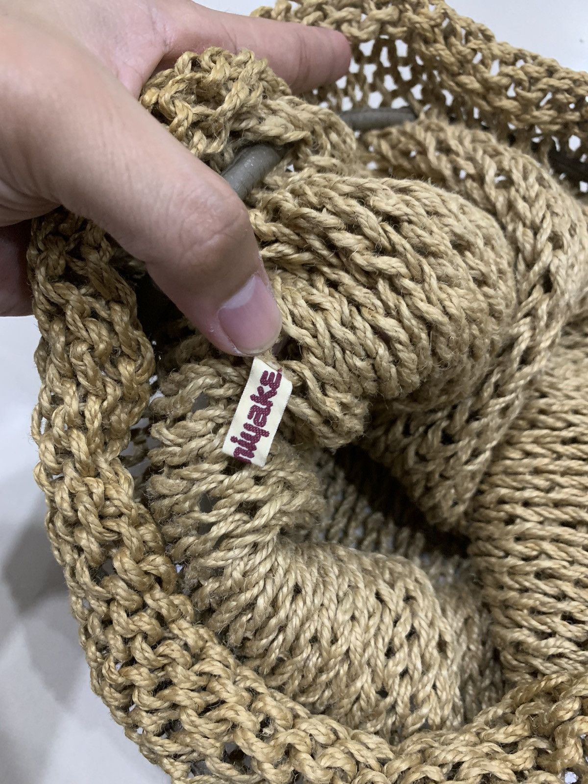 Issey Miyake 1970s EARLY ERA ISSEY MIYAKE NATURAL WOVEN DRAWSTRING BAG Size ONE SIZE - 7 Thumbnail