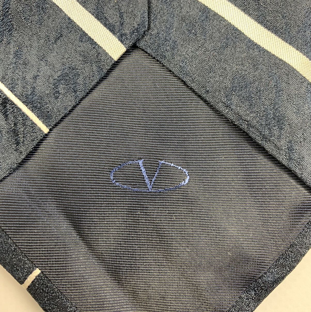 Valentino × Vintage Valentino Tie like dior burberry gucci Size ONE SIZE - 3 Thumbnail