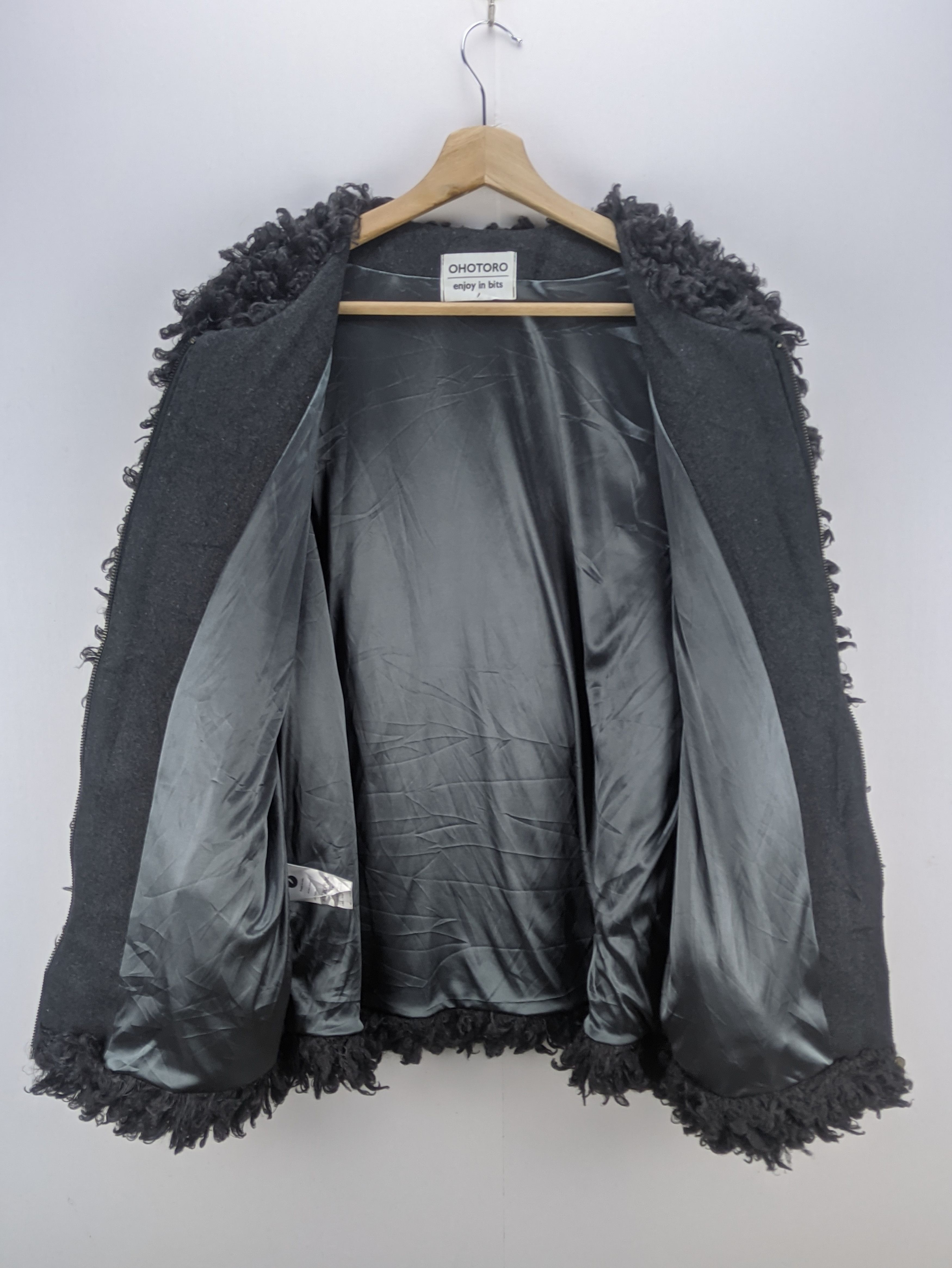 Steals🔥Faux Fur Black Jacket Zip Up by Ohotoro