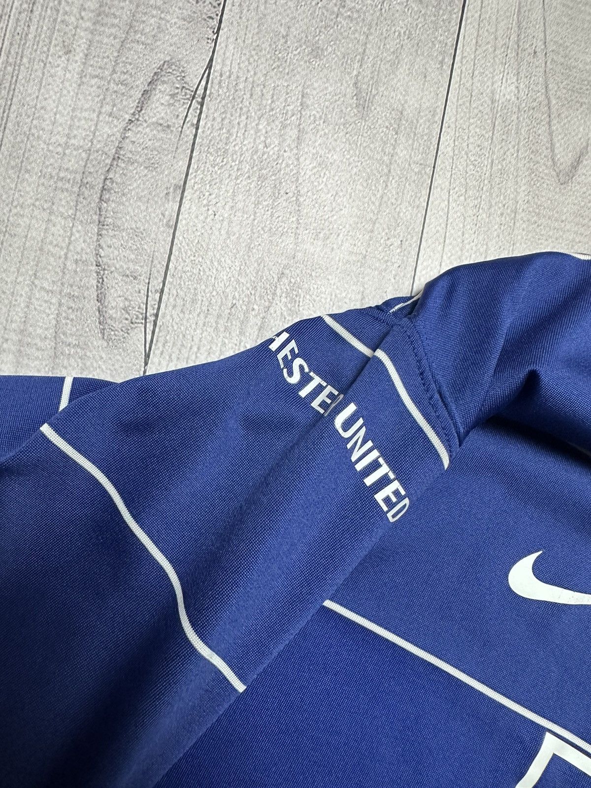 Nike Vintage Nike Manchester United blue striped soccer jersey XL Size US XL / EU 56 / 4 - 6 Thumbnail