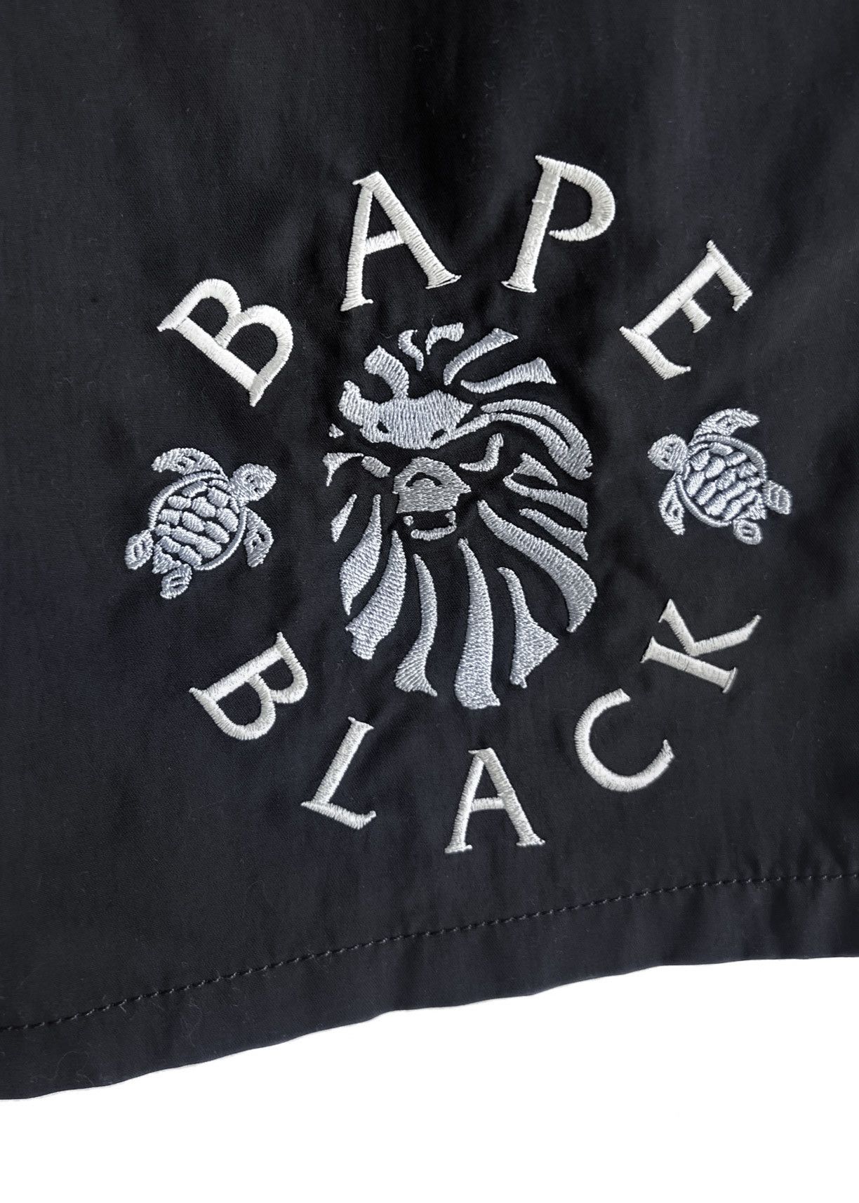 Bape × Vilebrequin Vilebrequin X Bape BLACK Embroidered Swimming Shorts Size US 36 / EU 52 - 4 Thumbnail