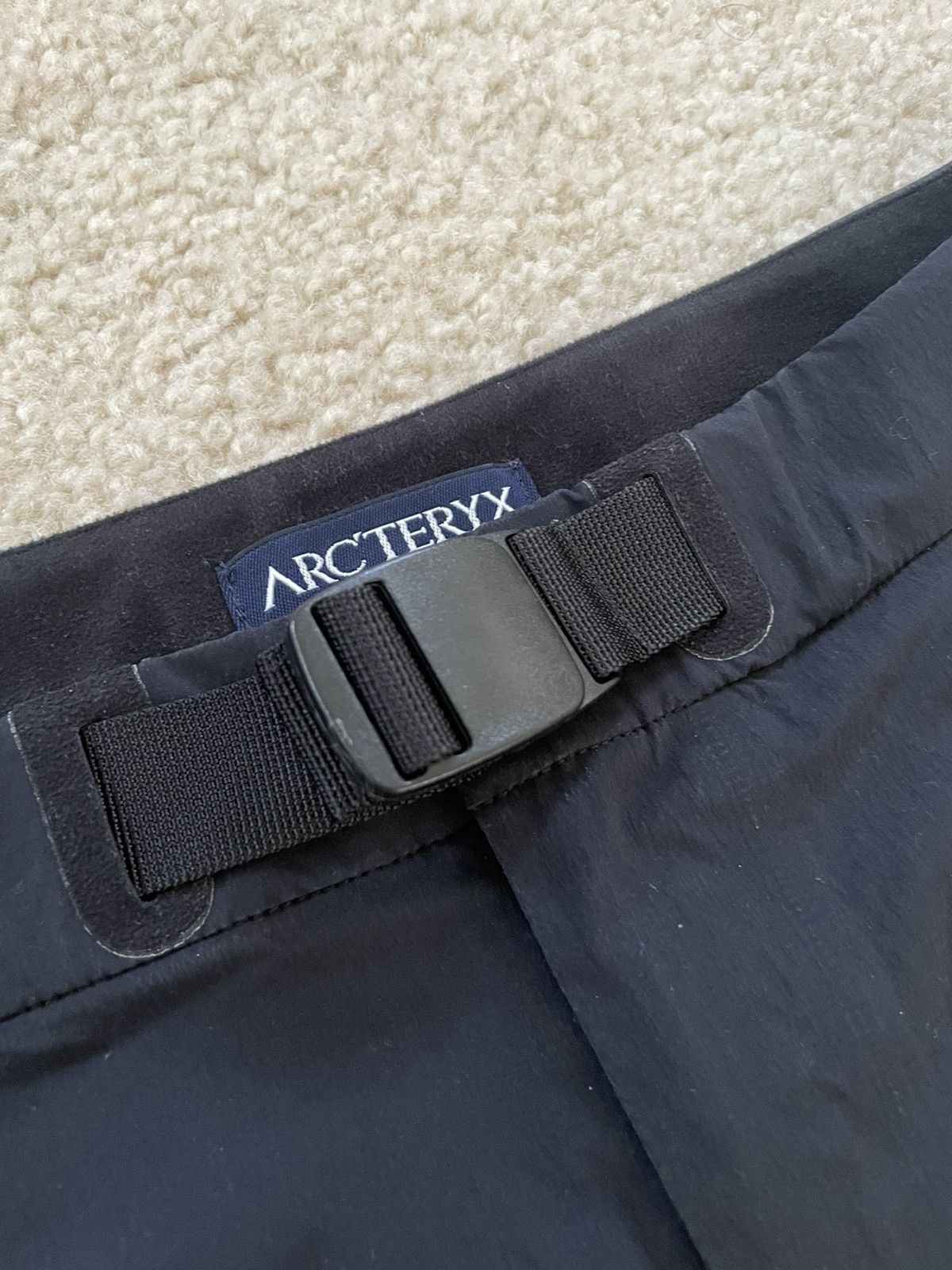 Arc'teryx Vintage ARC’TERYX Quad Zipper Nylon Pants Size US 30 / EU 46 - 6 Thumbnail