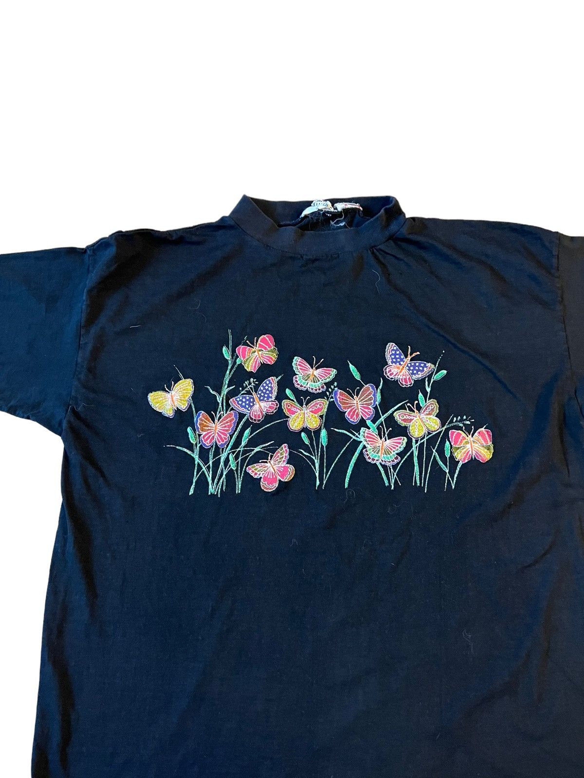 Essentials × Vintage Vintage Butterflies Flowers T shirt 80s 90s Size US M / EU 48-50 / 2 - 4 Thumbnail