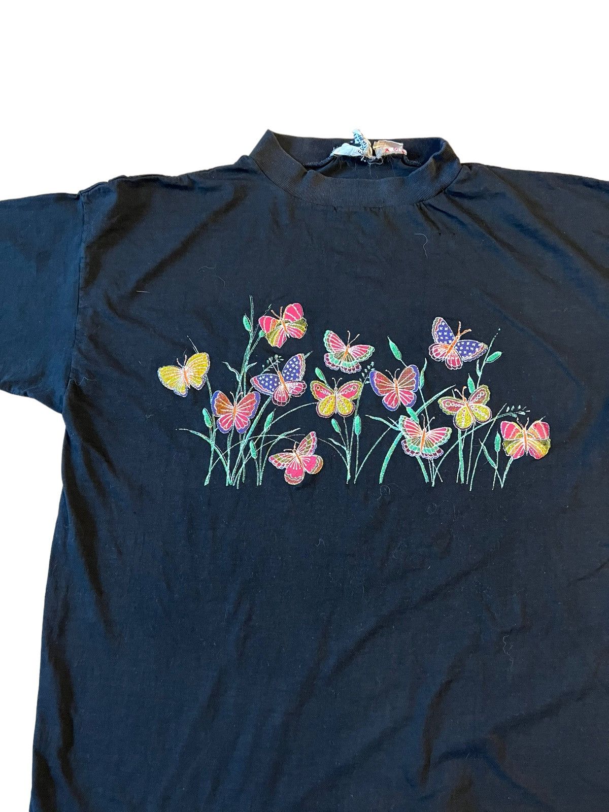 Essentials × Vintage Vintage Butterflies Flowers T shirt 80s 90s Size US M / EU 48-50 / 2 - 1 Thumbnail