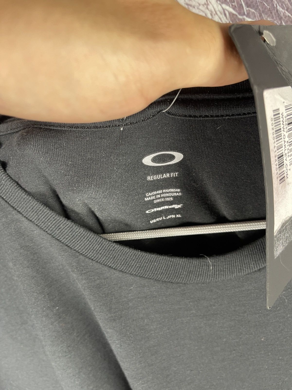 Oakley Oakley Sign logo tee vintage new big logo Size US L / EU 52-54 / 3 - 7 Thumbnail