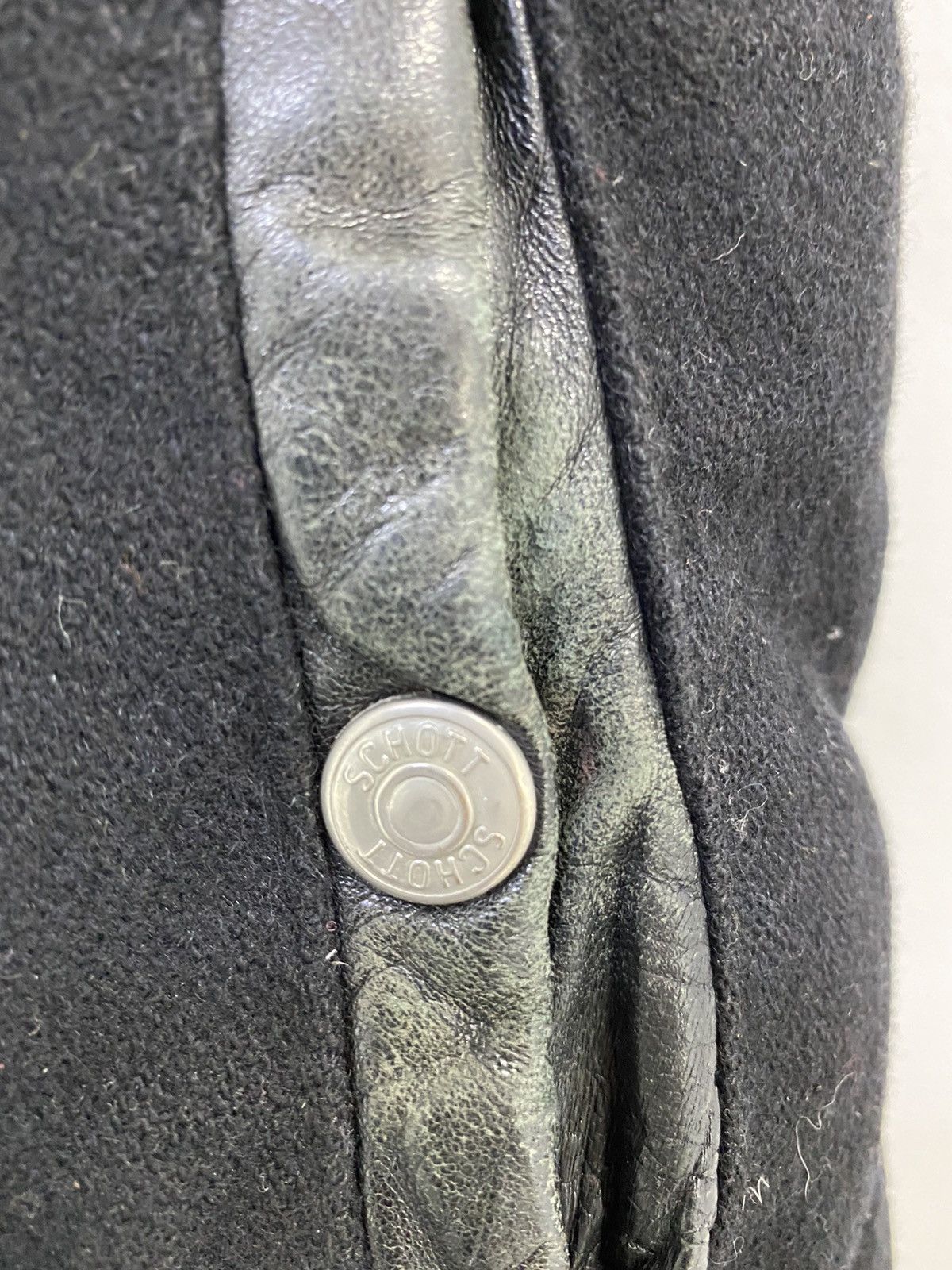Schott Vintage Schott Puffer Jacket Leather Less sleeve Design Size US L / EU 52-54 / 3 - 5 Thumbnail
